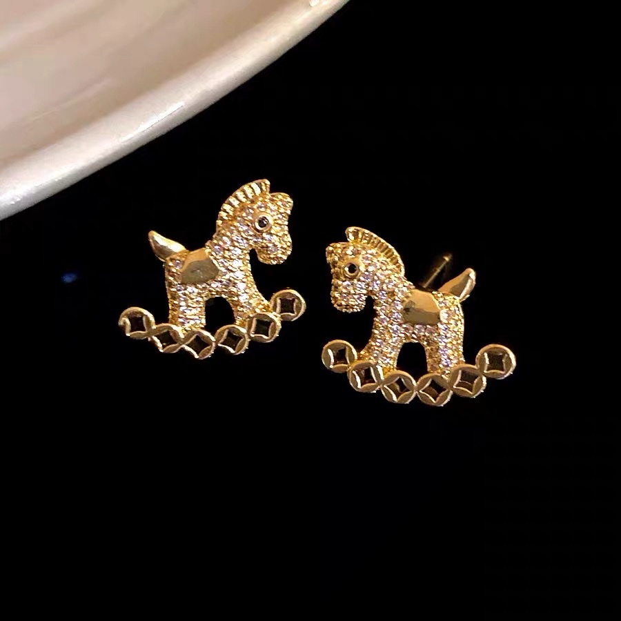 Horse Year zodiac Year Pony earrings, golden pony-shaped stud earrings for women, high-end and versatile earrings, light luxury and elegant ring, golden wooden horse coin micro-inlaid stud earrings for women, 2025 new best-selling high-end earrings, exquisite and unique float detail image 4