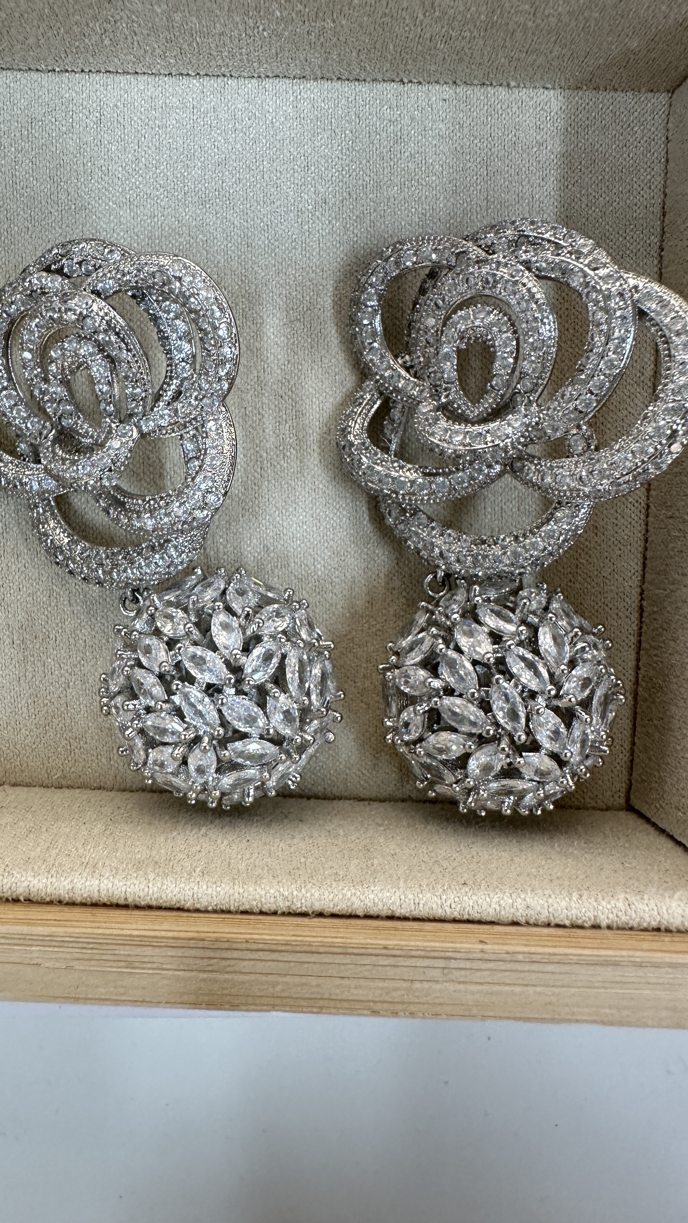 时尚烧焊锆石耳环耳饰简约气质耳坠女韩版潮流饰品配饰