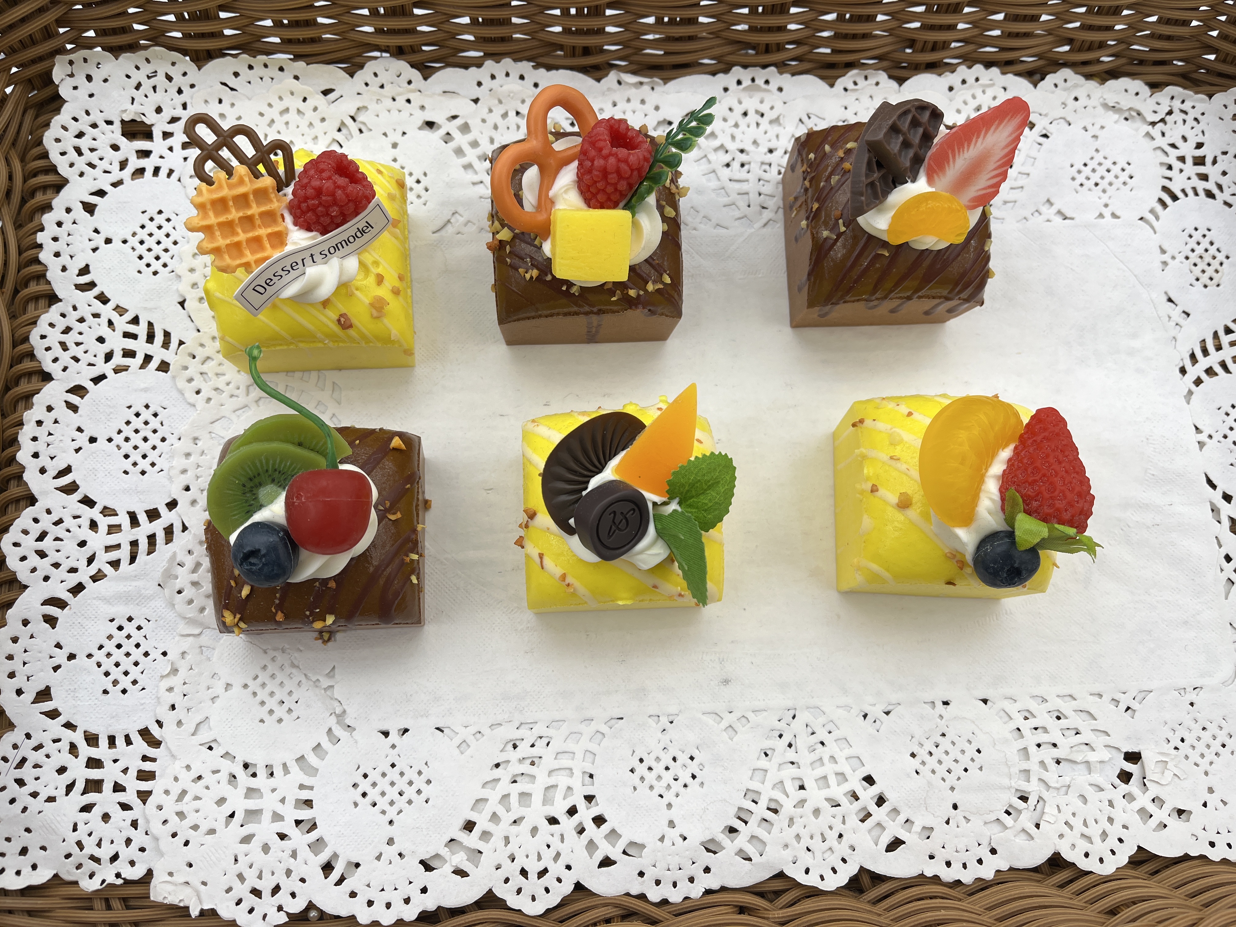 仿真蛋糕食玩 创意潮流模型 冰箱贴 家具装饰 仿真蛋糕 蛋糕软乎乎  纸杯蛋糕仿真蛋糕