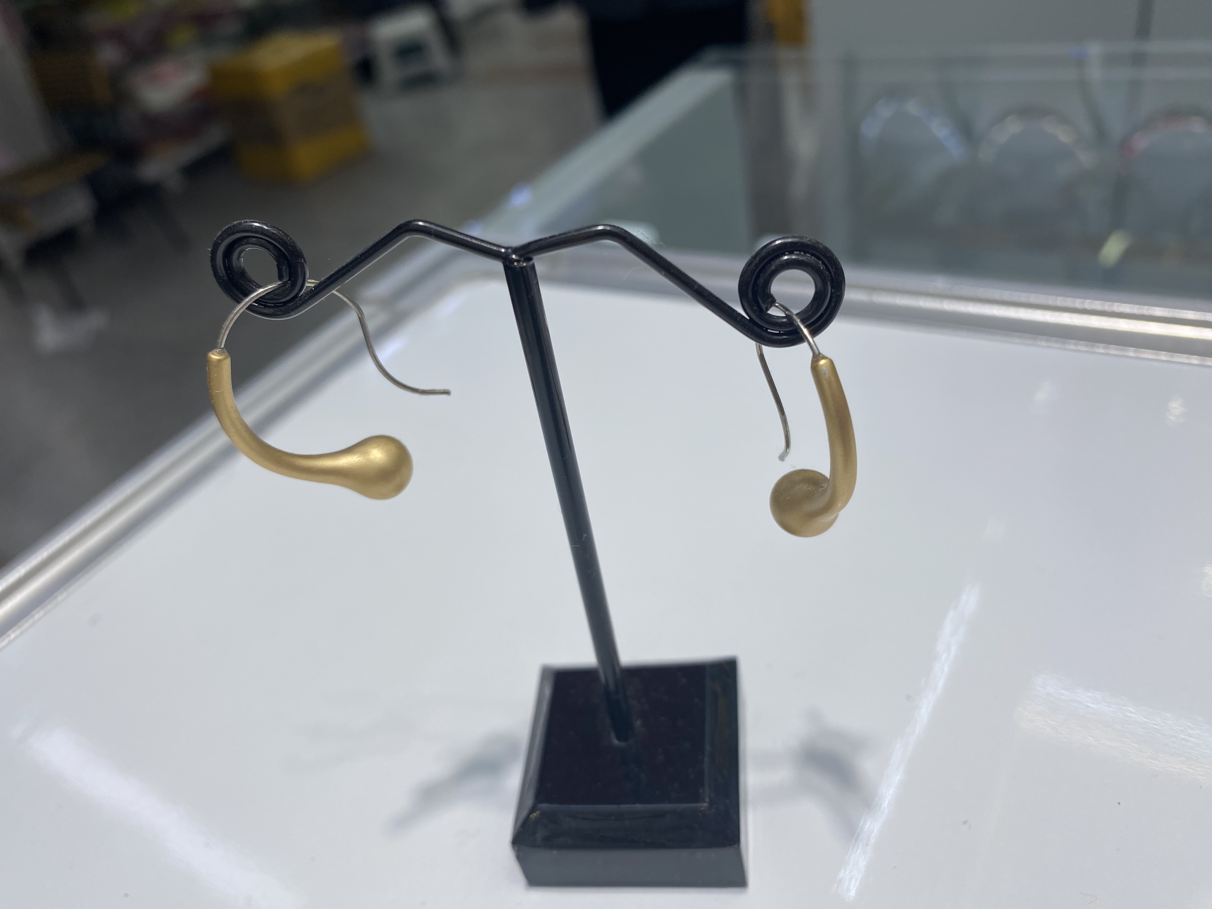 时尚简约耳钉铝耳饰防过敏耳堵女款百搭气质耳饰品配饰欧美大牌铝耳环