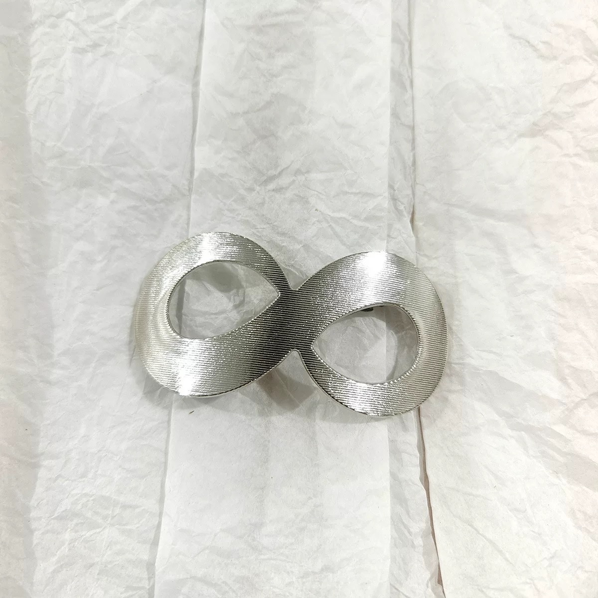 As Jasmine accessories, European and American alloy hair clips, geometric 8-shaped brushed spring hair clips, back of the head, elegant foreign trade hair accessories, hair clips Specification image