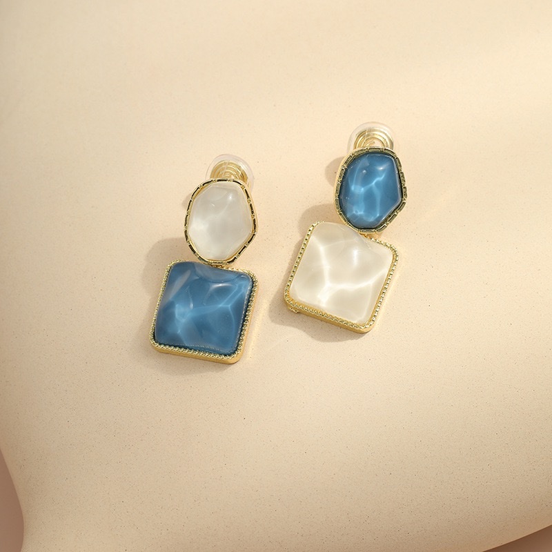 Blue Retro Geometric Stud Earrings With An Irregular, Ethereal Texture And A Light Luxury Design. Mosquito-Repellent Incense Plate Ear Clips Without Ear Holes details Picture