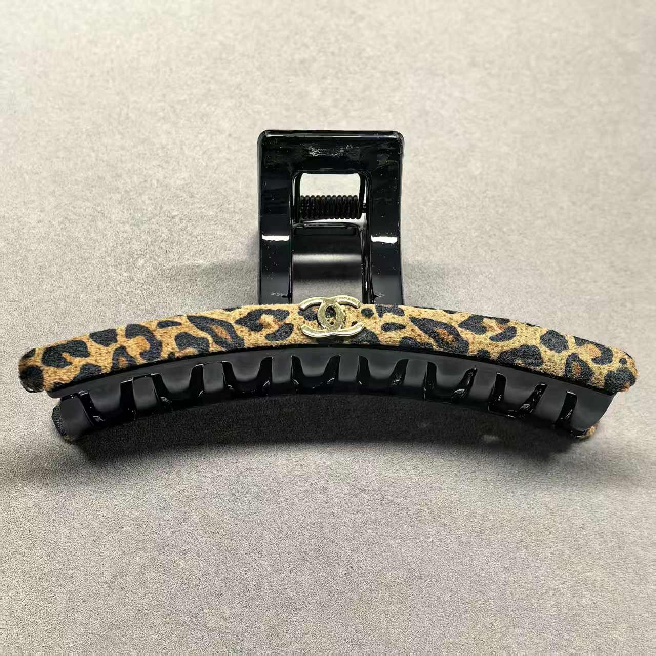 Children's New Year red duckbill hairpins and hair accessories, cute hairpins and hair accessories, hair accessories and headwear, girls' hairpins and decorative items, New Year red hairpins, children's hairpins and hair accessories