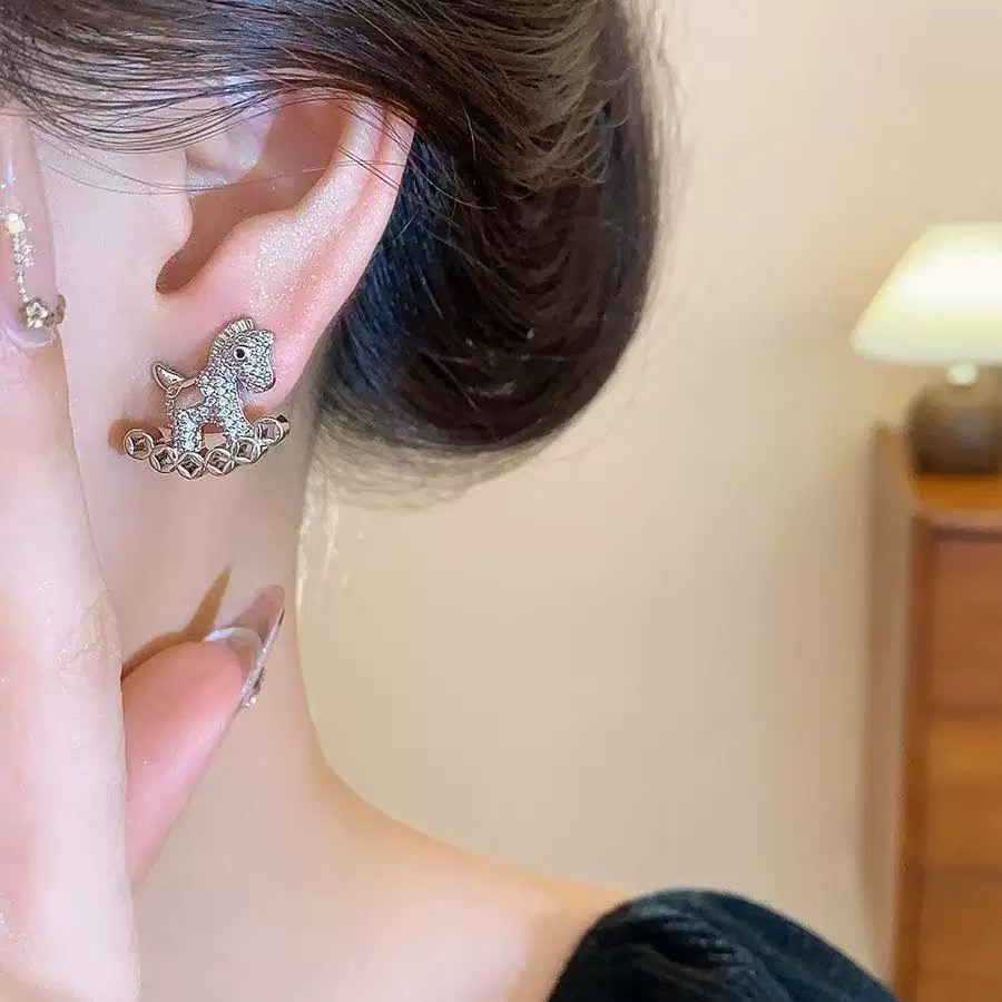 Horse Year zodiac Year Pony earrings, golden pony-shaped stud earrings for women, high-end and versatile earrings, light luxury and elegant ring, golden wooden horse coin micro-inlaid stud earrings for women, 2025 new best-selling high-end earrings, exquisite and unique float detail image 6