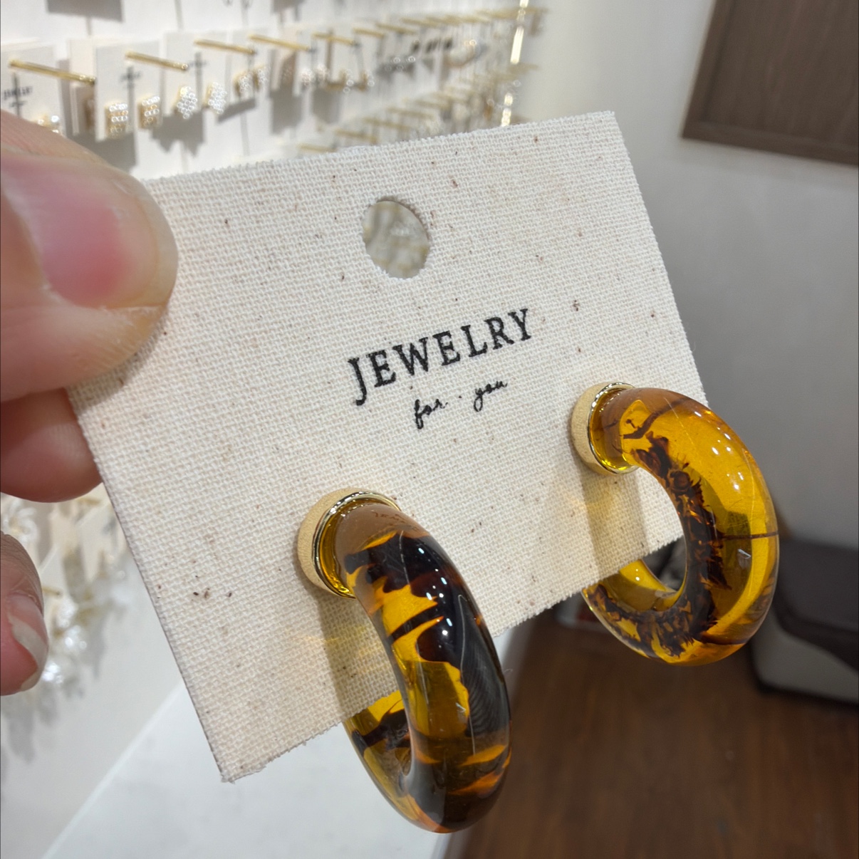 时尚树脂晕染耳环耳饰简约耳坠女气质百搭个性耳环饰品潮流款LL081产品图