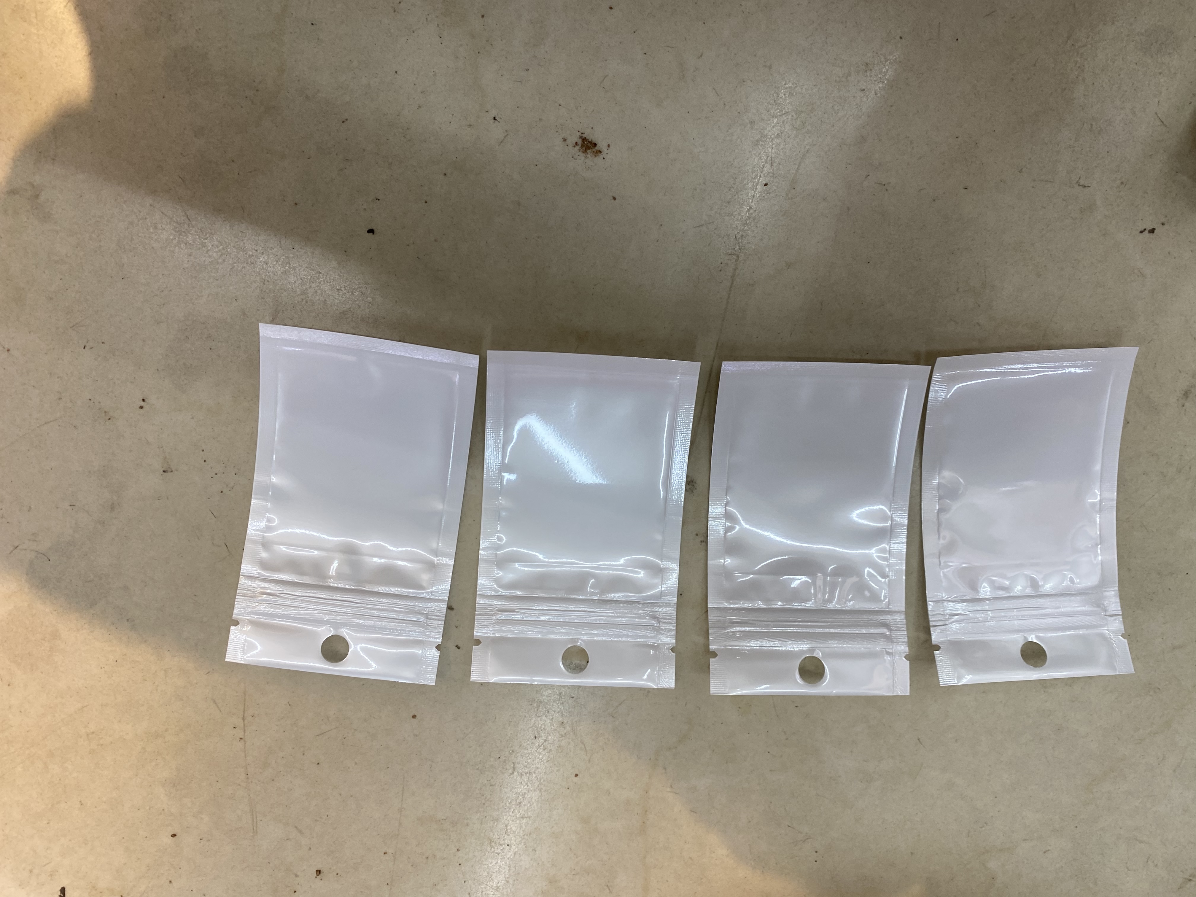 Pearlescent film card head bags, custom-made based on samples, customized according to customer size, 7x10, 8x11, 6x10, various styles, custom-made based on samples, short delivery time, can also be packaged with labels details Picture