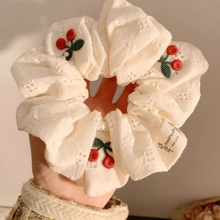 The 2025 new large intestine hair band, Korean version bestseller, hair tie, headwear and hair band, versatile hair accessories, must-have trendy accessories for girls