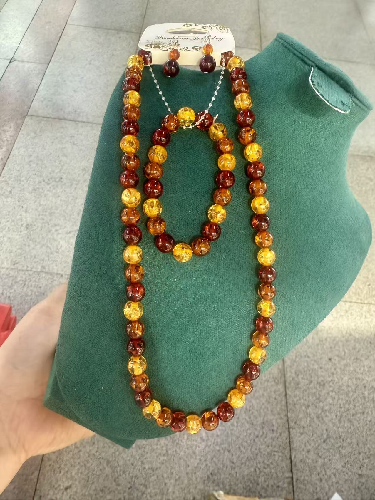 仿琥珀、蜜蜡项链、手链、耳环套装