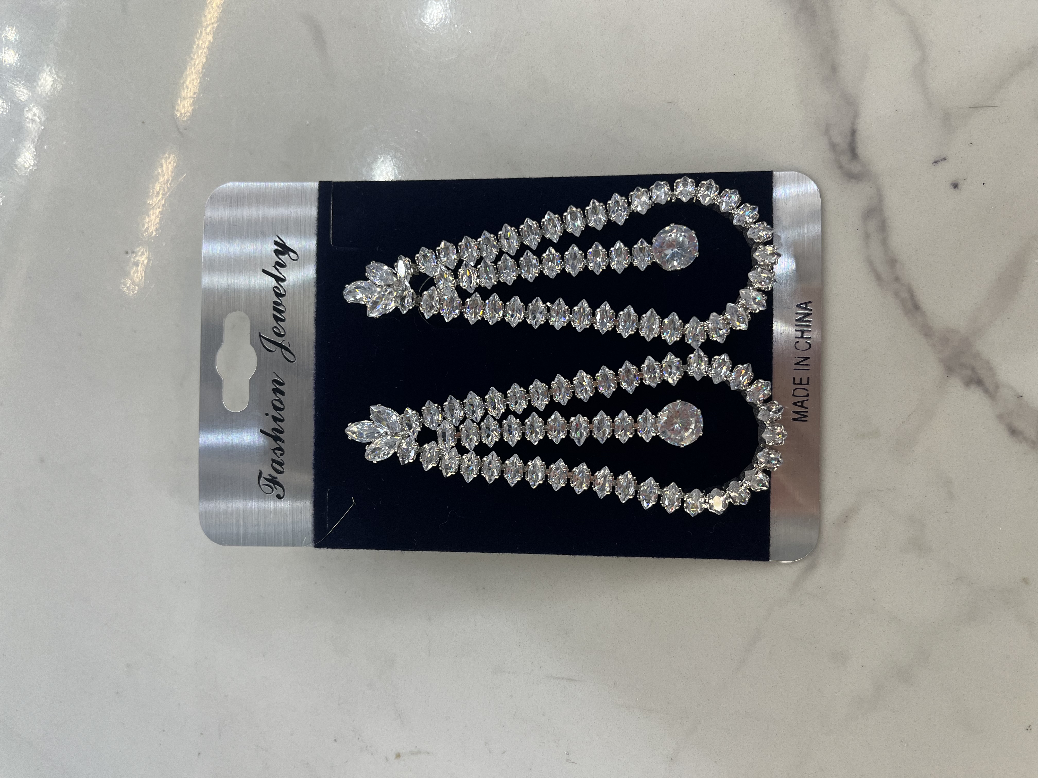 时尚烧焊锆石耳环耳饰简约个性耳坠女气质百搭饰品配饰