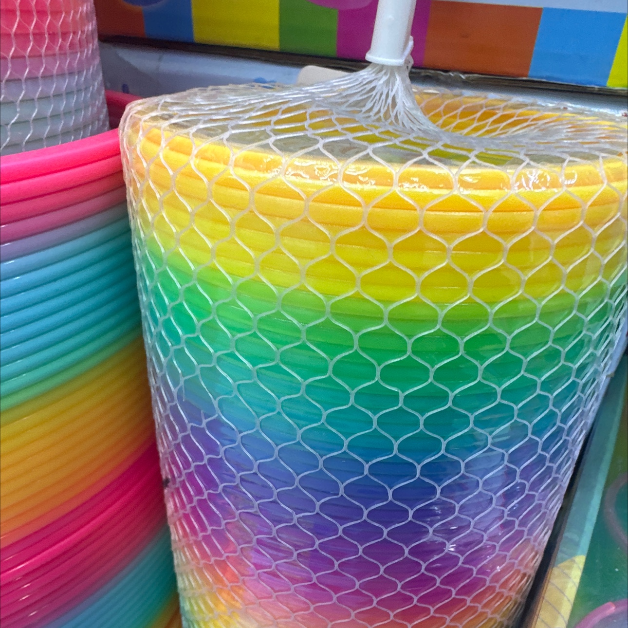 亚克力彩虹装饰摆件创意多彩透明艺术品家庭客厅装饰品礼品彩虹圈秒秒圈弹力圈弹簧益智玩具细节图