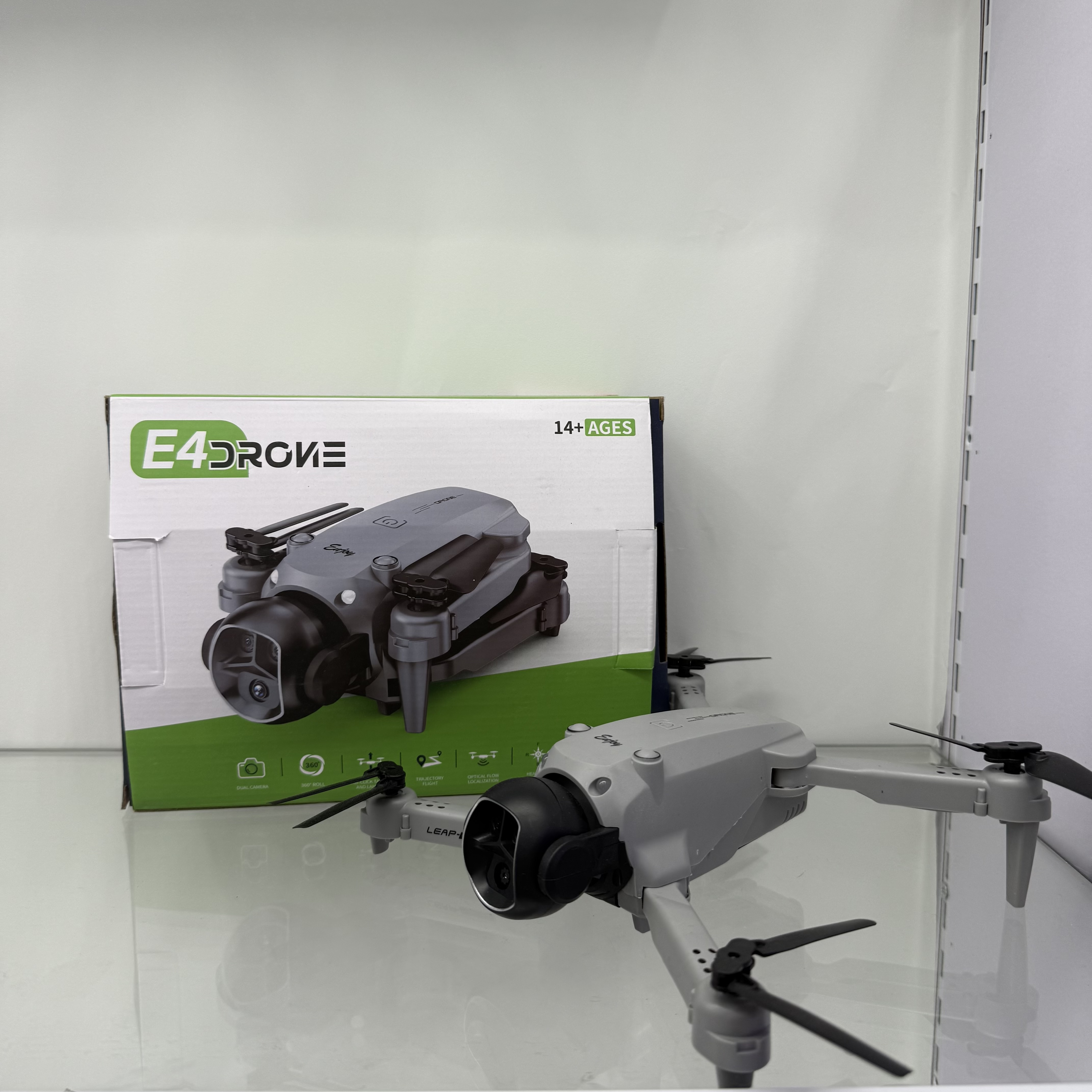 High-definition aerial photography toy drones for the Digital Trade center, portable entertainment drones