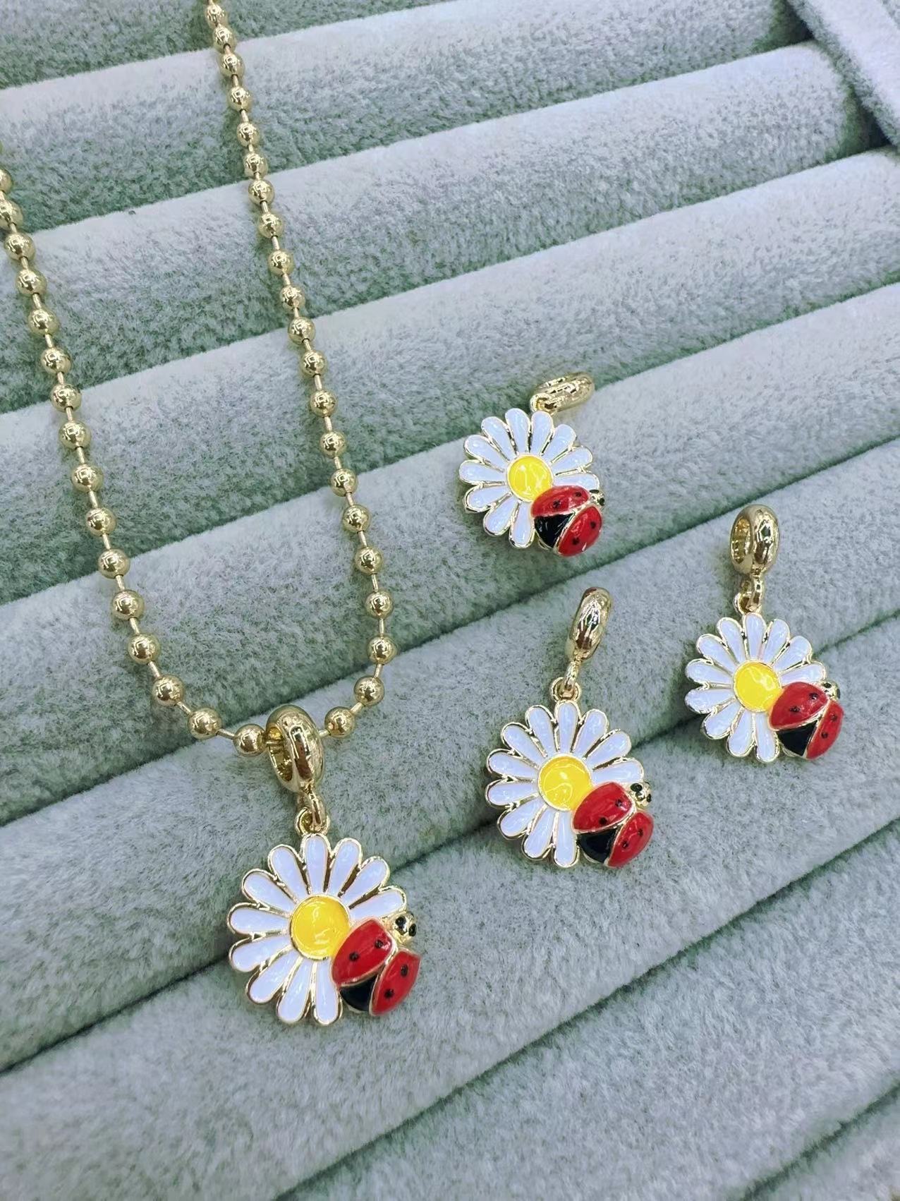 Fashionable bracelet zircon bracelet accessory for women, simple and versatile accessory, trendy jewelry gift, ladybug with seven stars 🐞