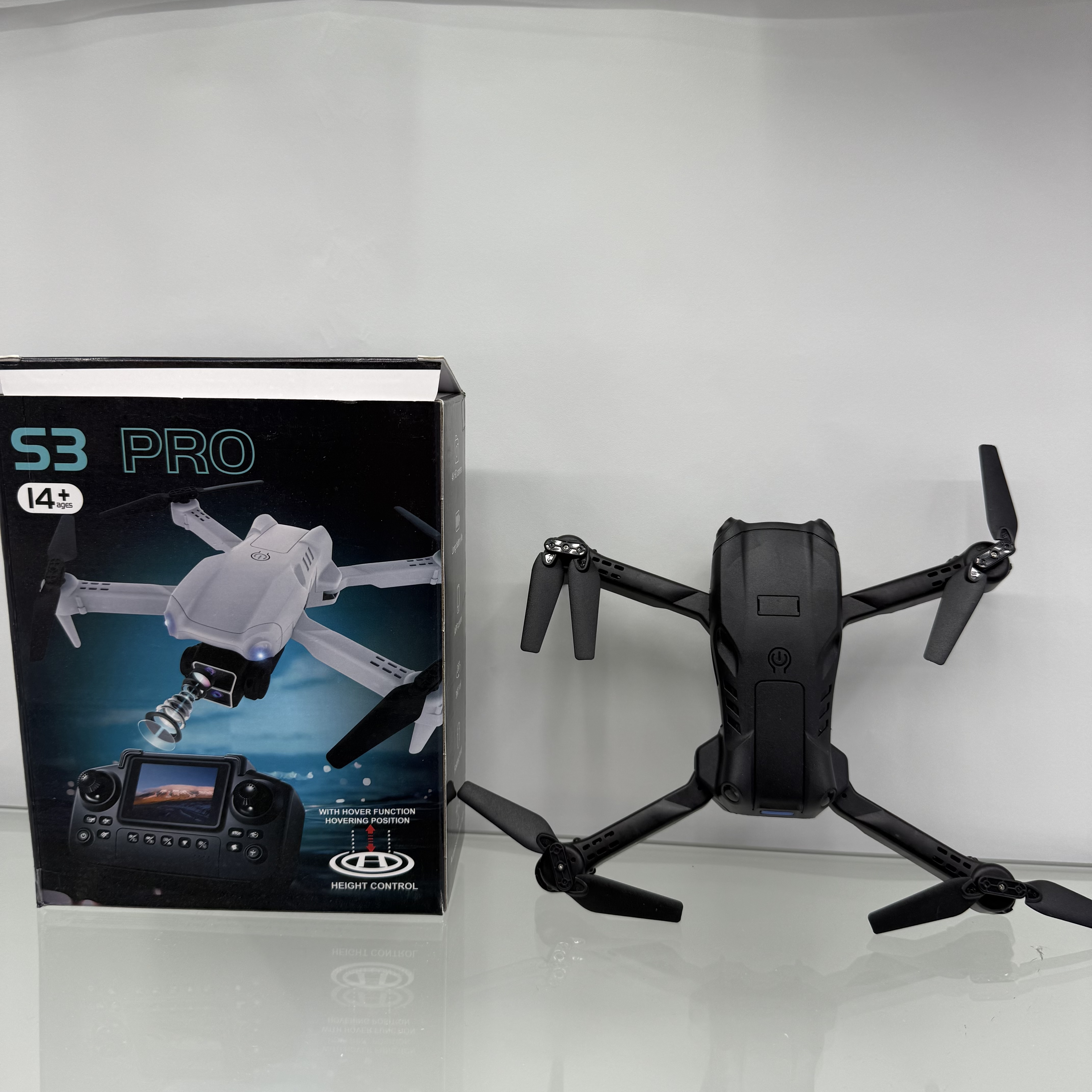 The high-definition aerial photography toy drone for the Digital Trade Center model is portable, lightweight and suitable for beginners detail image 3