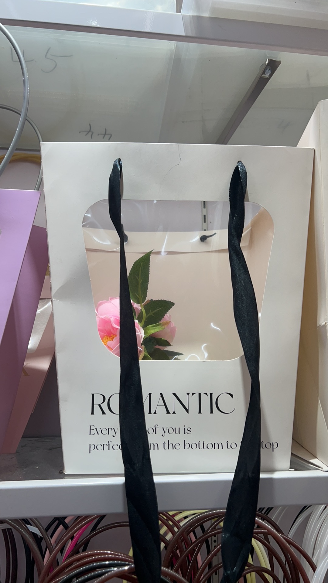 鲜花包装手提袋T型开窗黑绳手提礼品袋手提袋礼品袋