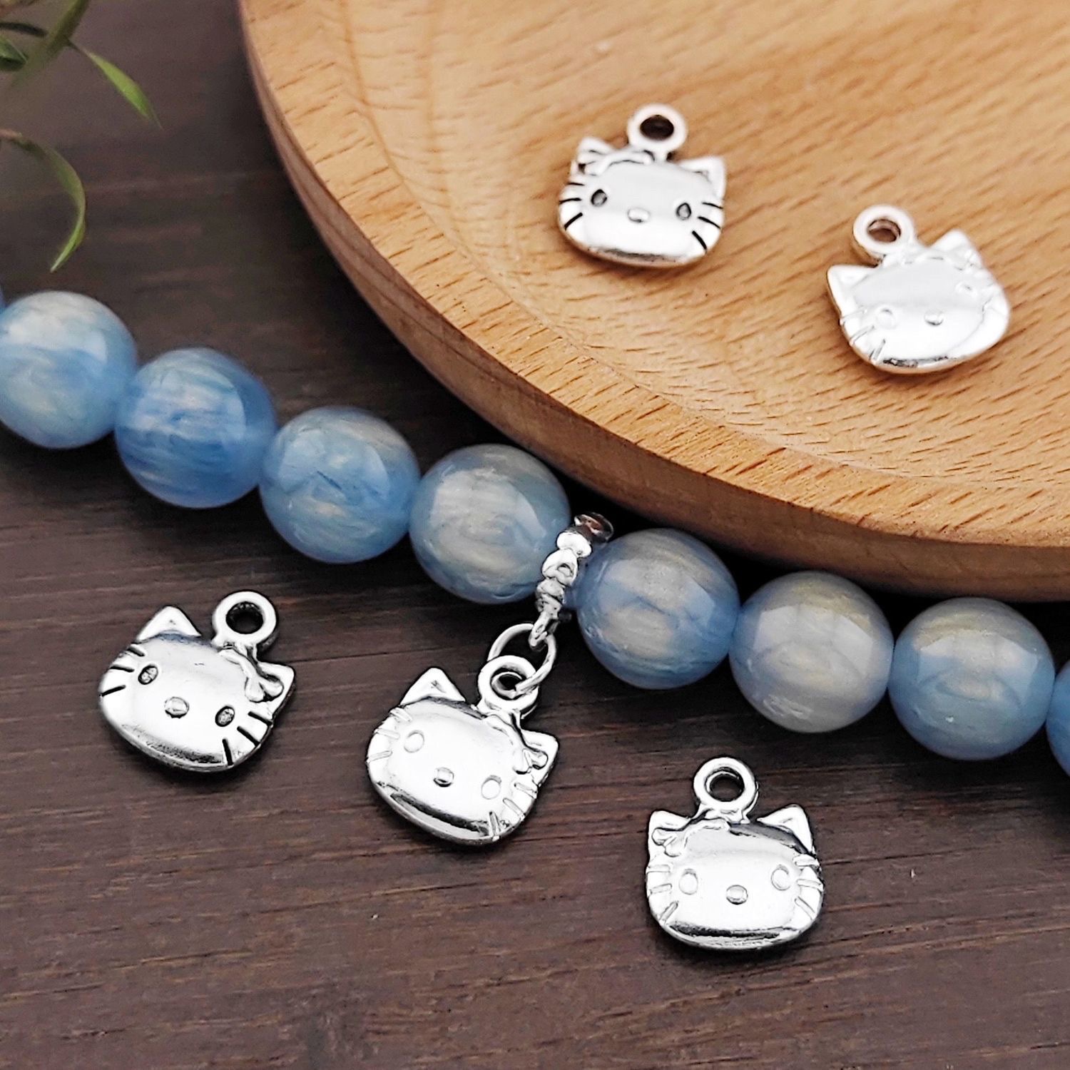 helloKitty吊坠kt猫头藏银合金配件diy手链挂件古银手串串珠材料