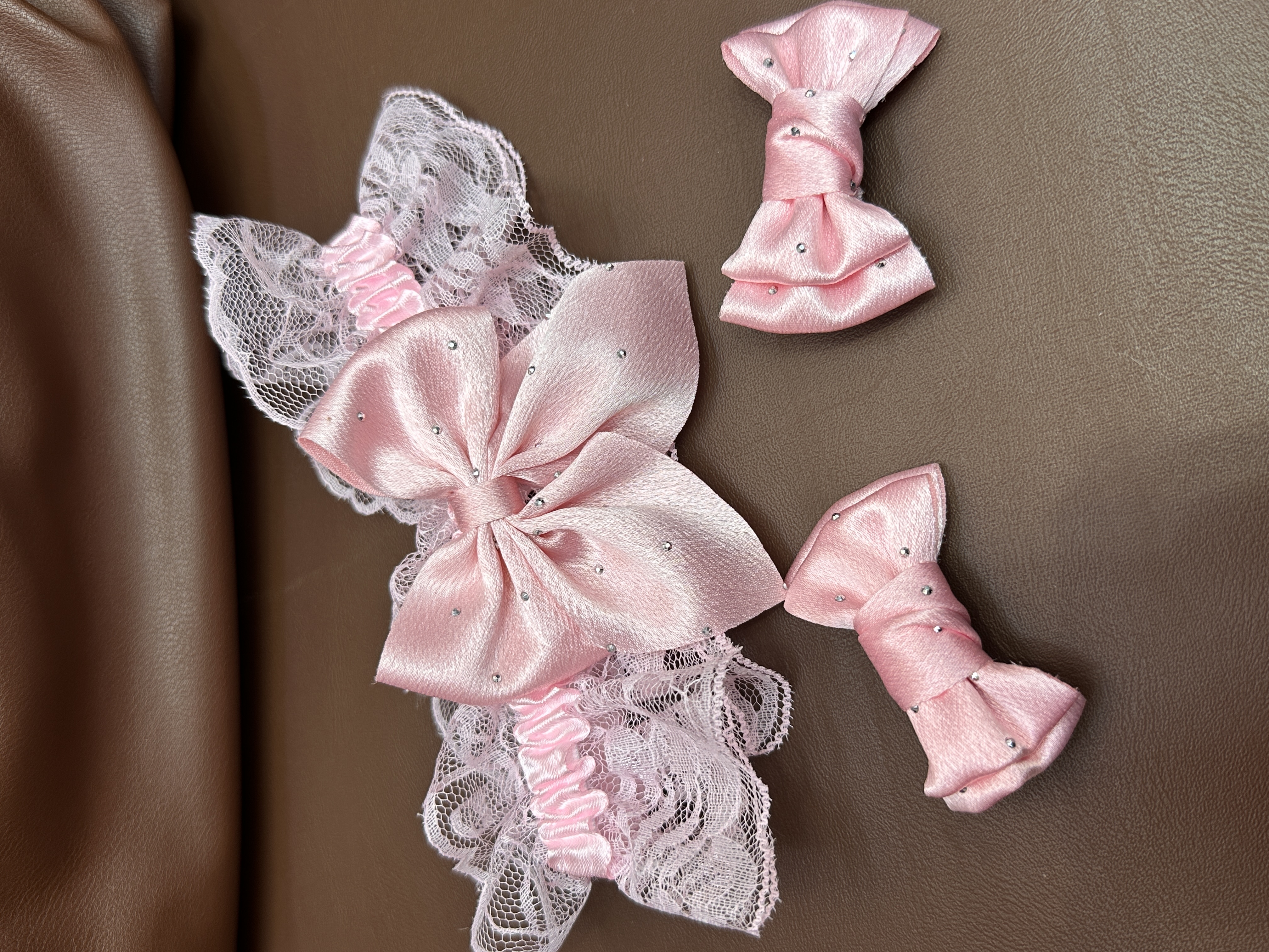 Korean version children's headband, pearl flower lace princess hairband, cute hairpin, newborn baby hairpin detail image 3