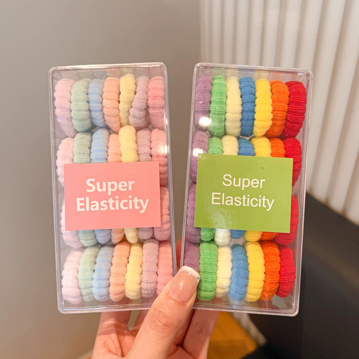 New children's colorful hair bands, high-elasticity baby rubber bands, towel bands, little girls' hair ties, and hair accessories that won't damage girls' hair Application Scenario