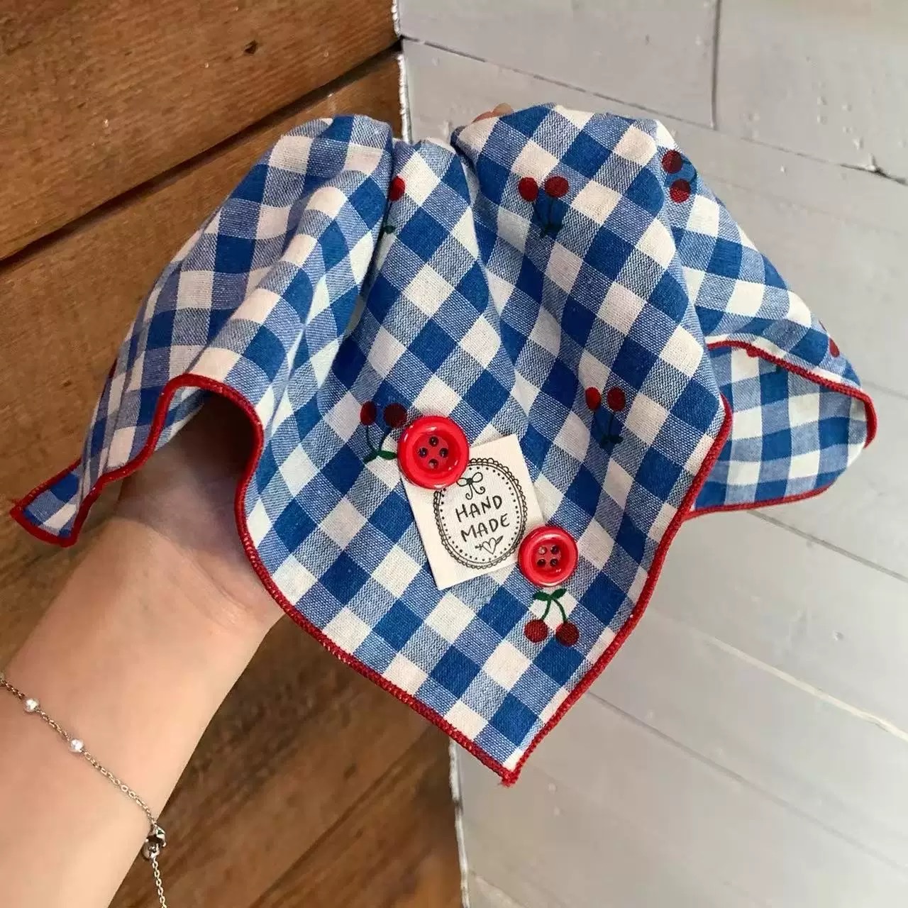 2025 New fashion accessories: Hair bands, large intestine hair ties, best-selling square scarves, hair bands, versatile hair accessories, hair ties, student hair ties, and trendy headwear Specification image