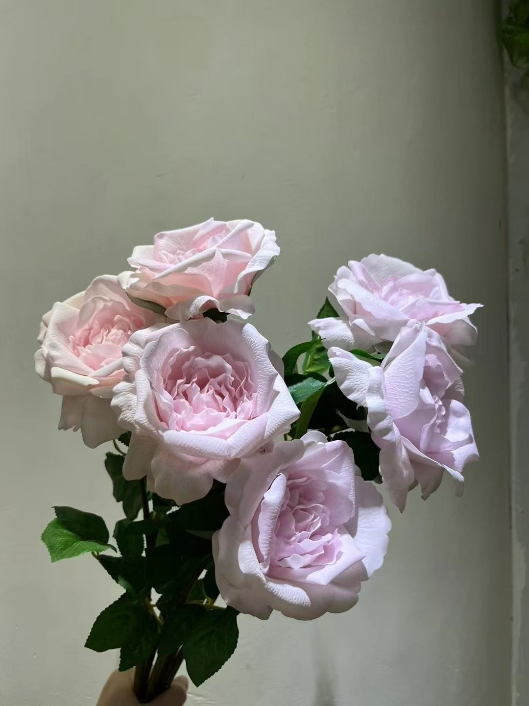 春季花园仿真花塑膠花硅胶人造花装饰摆设广州制造单支手感玫瑰细节图