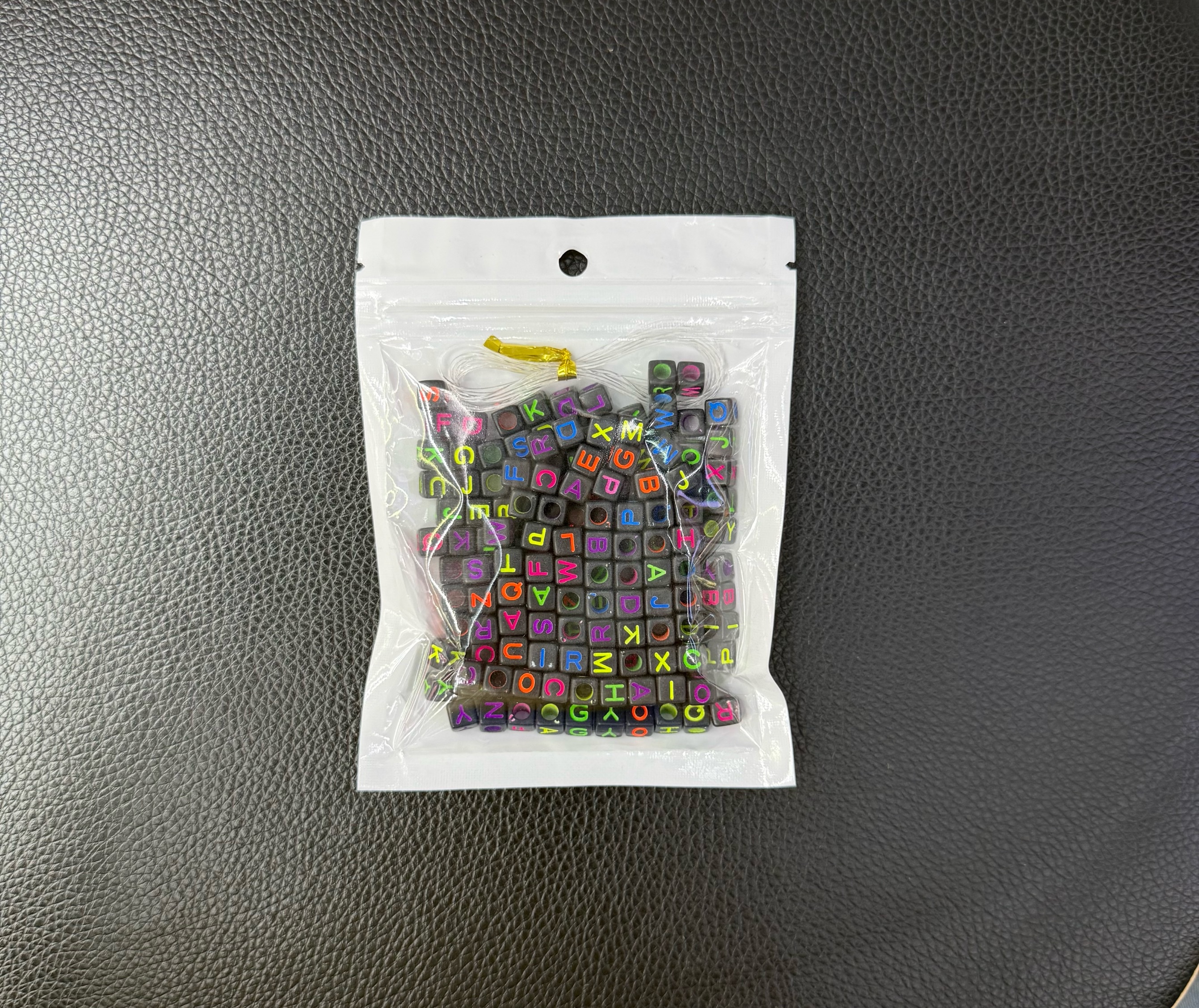 30克装opp袋装字母珠儿童DIY串珠简包装动手动脑益智玩具外贸内销线上热销产品图