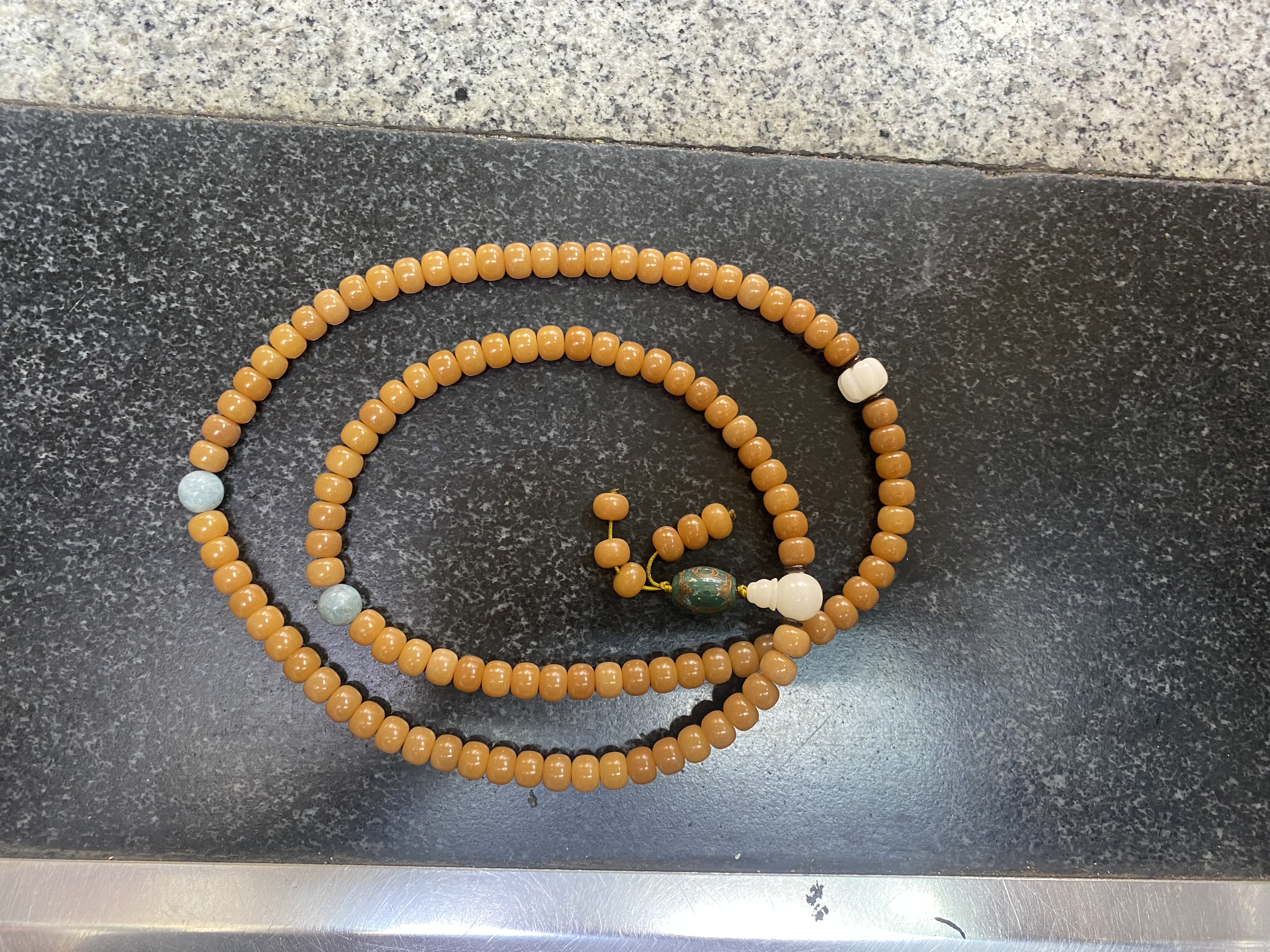 Natural crescent moon Bodhi beads, white, yellow, pink, Dunhuang color Bodhi root bracelet prayer beads detail image 7
