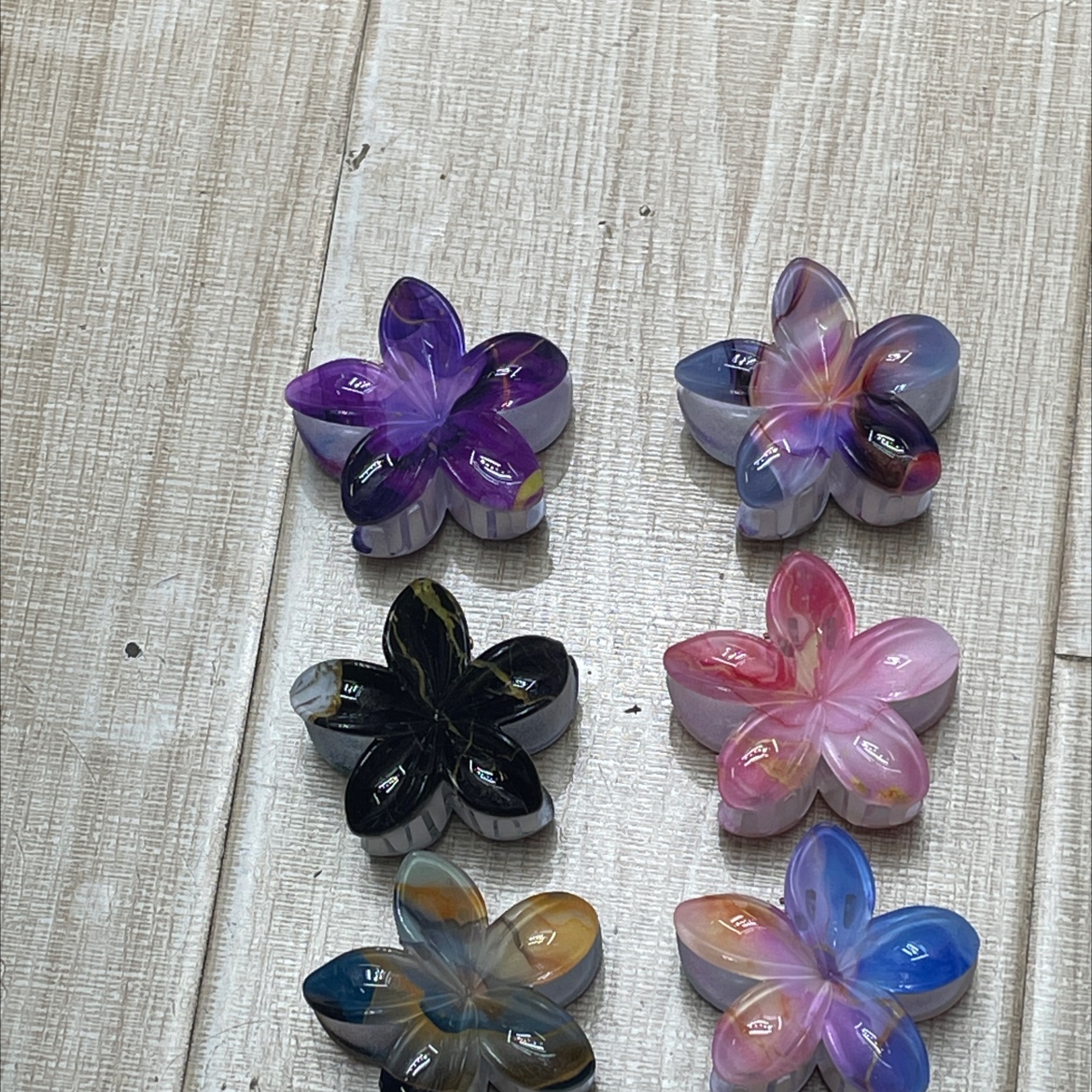 Versatile styling, cute hairstyle decoration hair clips and hair accessories, multiple patterns available, customizable details Picture