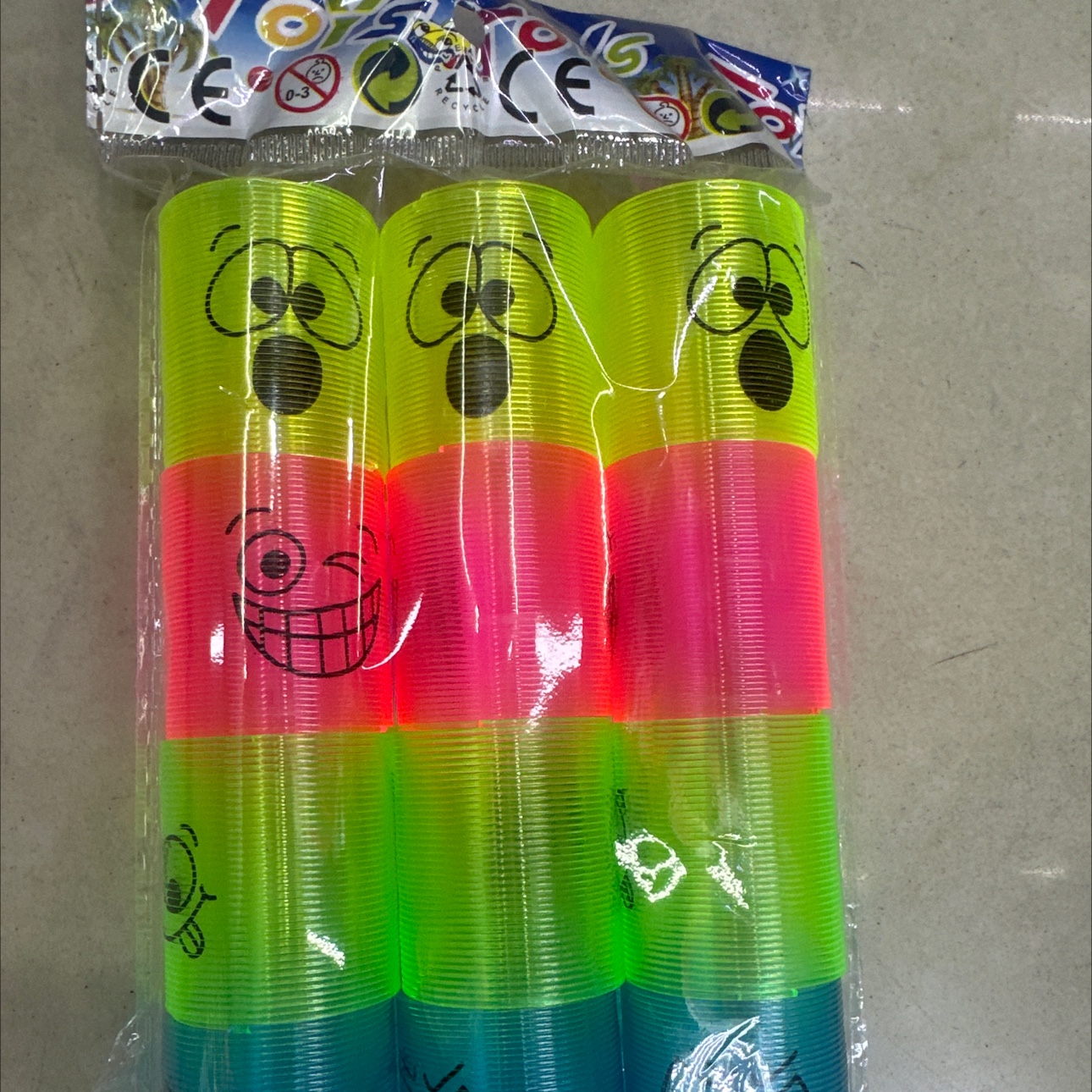 亚克力彩虹装饰板彩色透明墙面装饰材料创意灯饰背景墙装饰用品