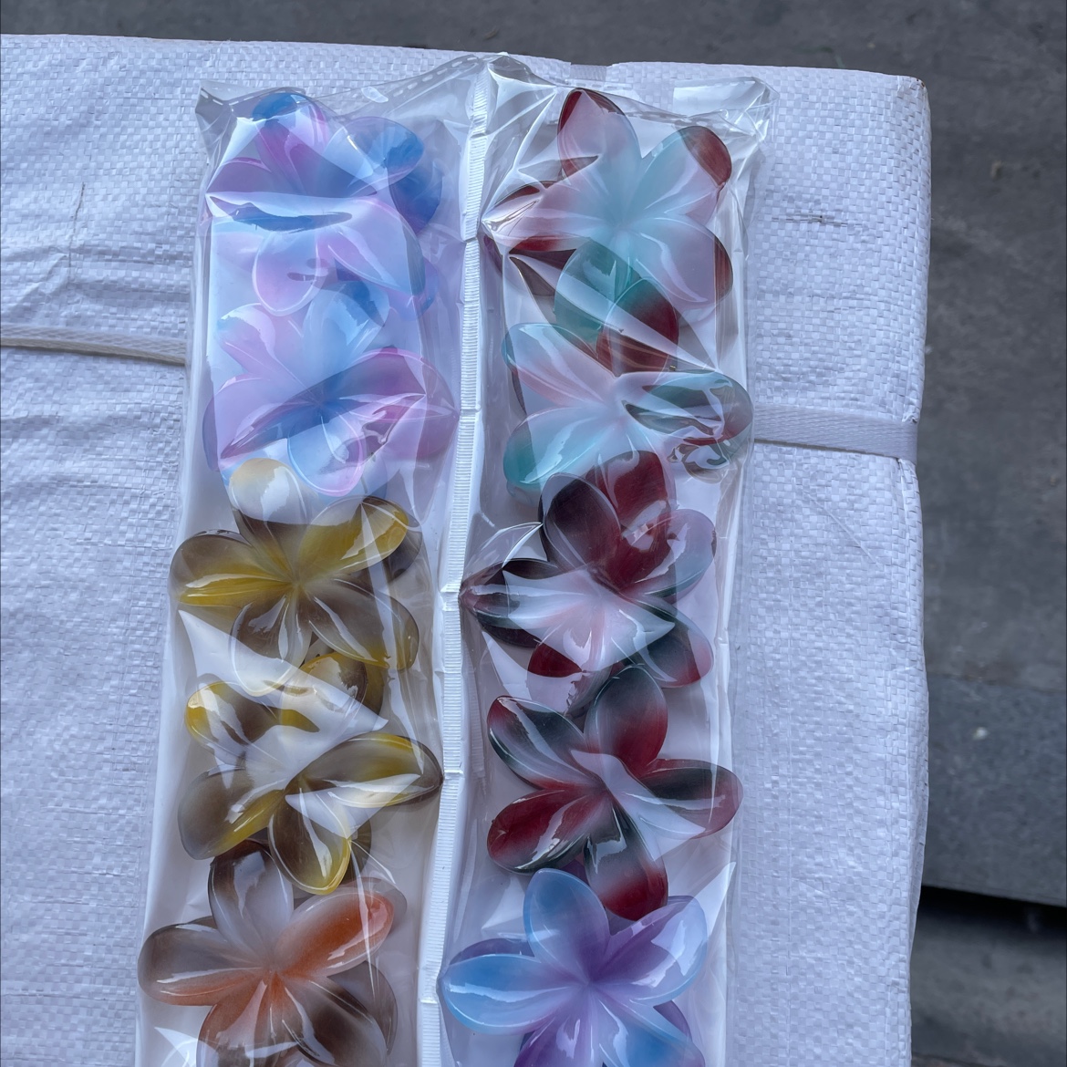 8公分双色鸡蛋花发夹