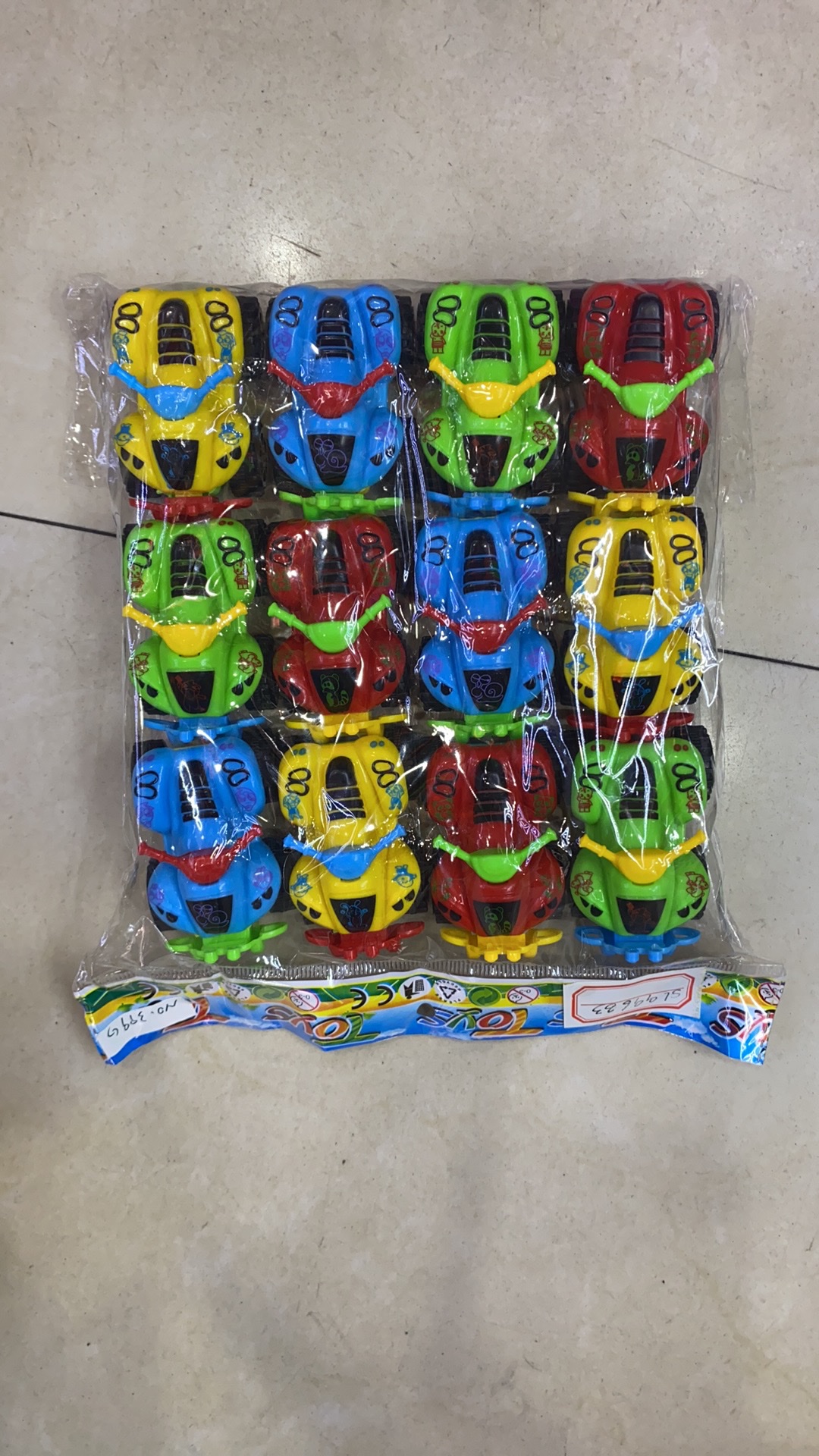 6.8CM回力小车铁皮车合金车儿童玩具回力车小汽车产品图