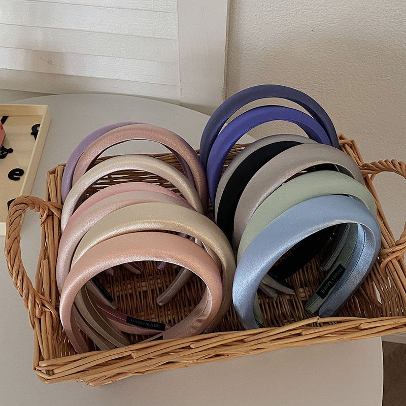The satin series of colorful silky sponge hair bands exude a simple yet sophisticated Korean style. It also features a stylish face-washing headband and hair clip detail image 2