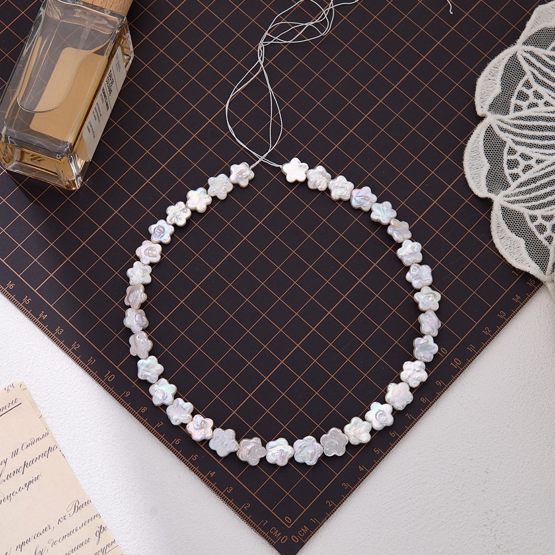 Premium plum blossoms, Baroque peach blossoms, natural freshwater pearls, core-shaped small flowers, high-quality diy Baroque style diydiydiydiydiydiy Application Scenario