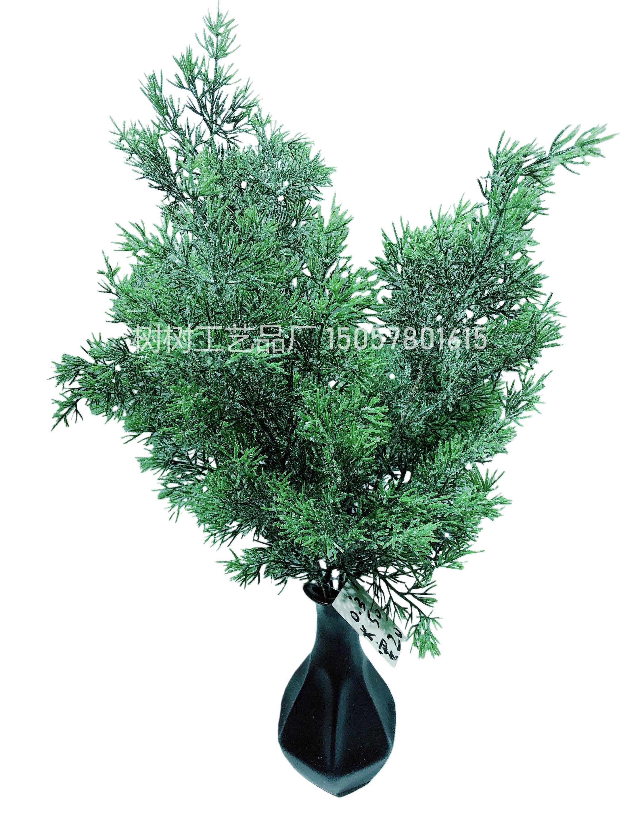 The large pine Christmas artificial green plant set has a realistic appearance, is long-lasting and durable, and is made of eco-friendly materials. It is a popular Amazon bestseller. Five plastic flowers, plastic flowers, artificial flowers, plastic artificial flowers detail image 3