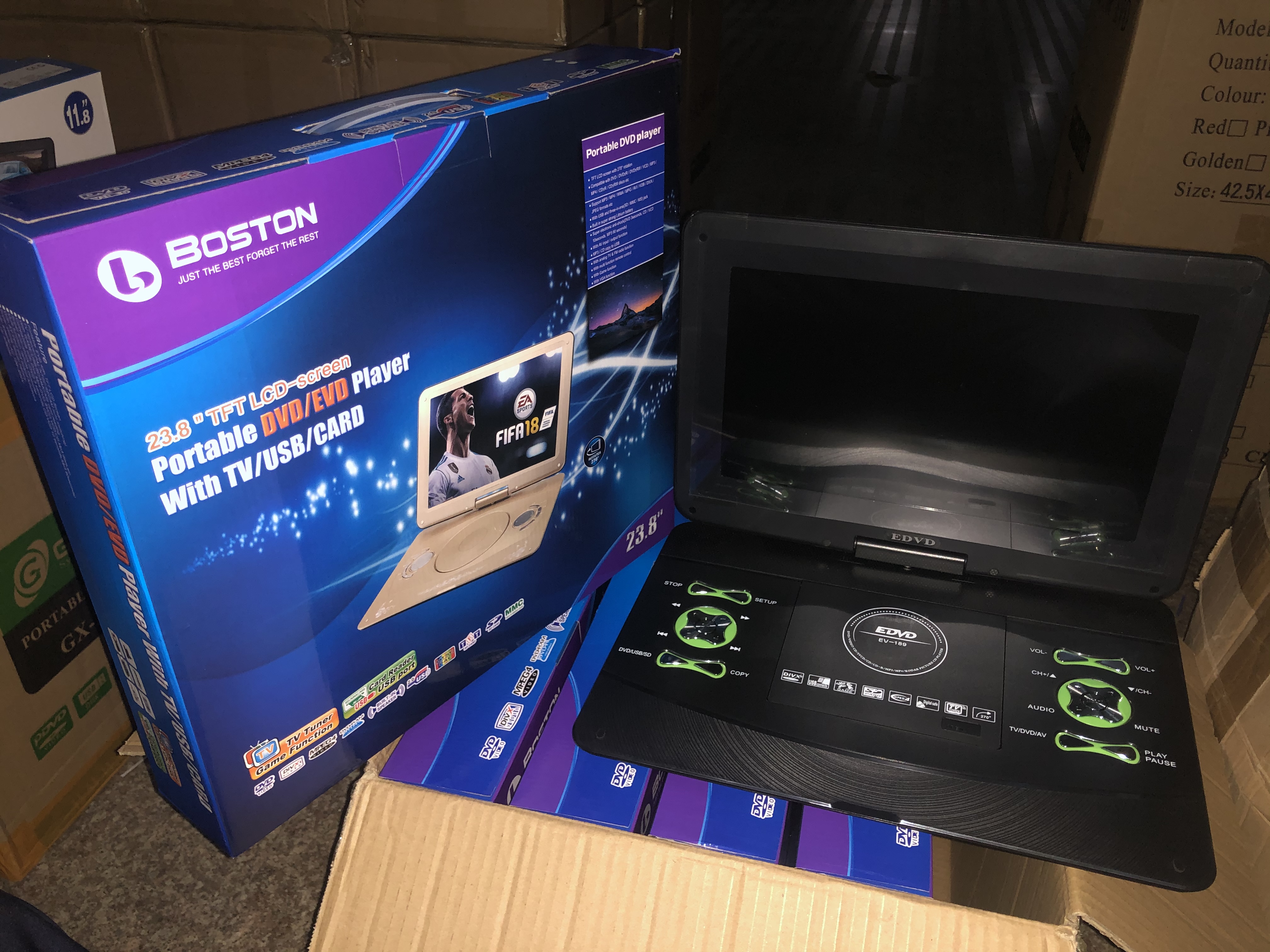 12.5寸移动DVD，原价200，现在150元便宜处理，有需要的先联系，请勿直接拍。