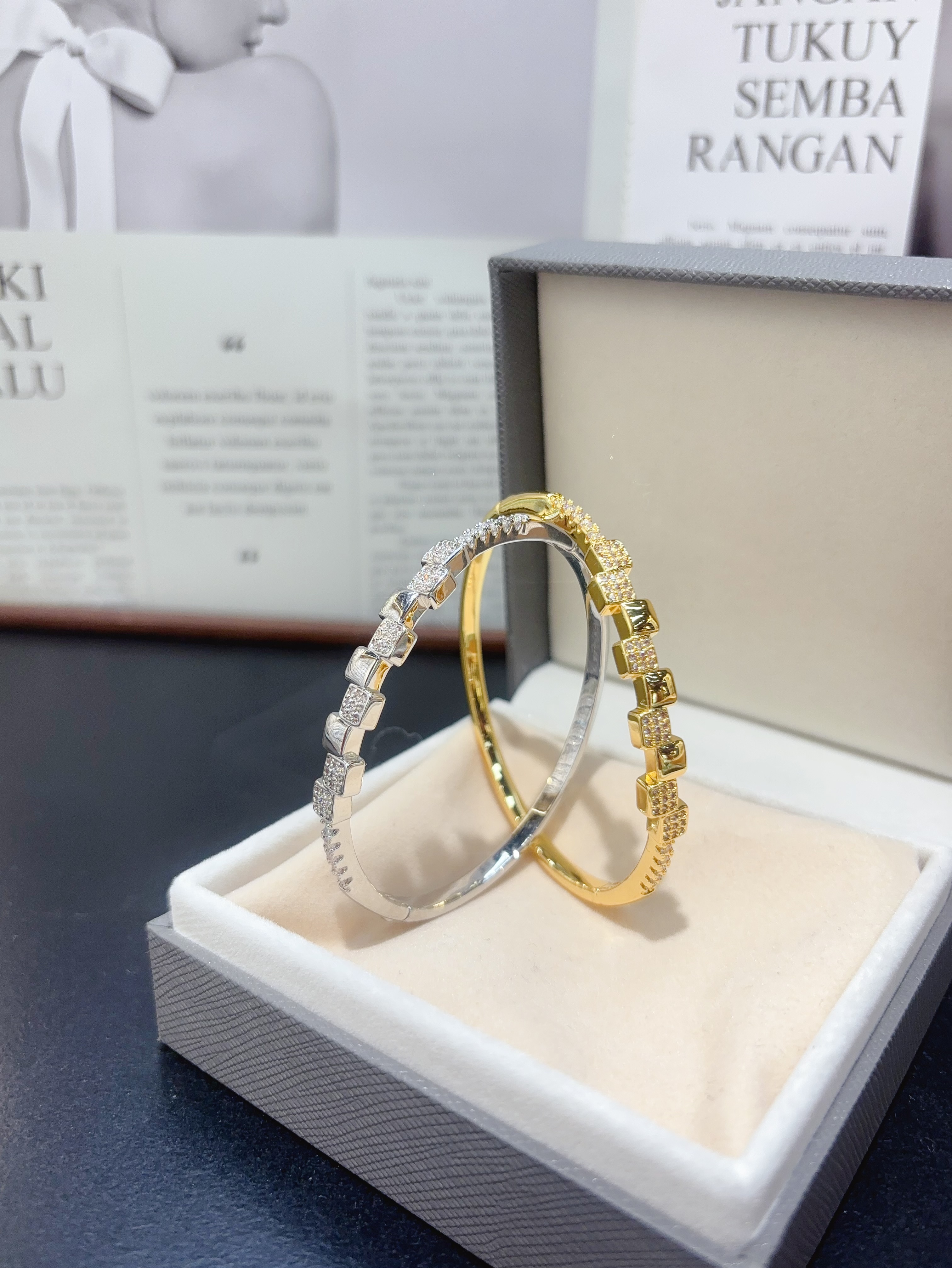 手镯时尚简约百搭女士手链饰品产品图