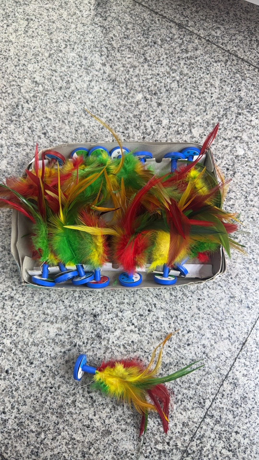 传统怀旧毽子表演道具儿童益智运动娱乐