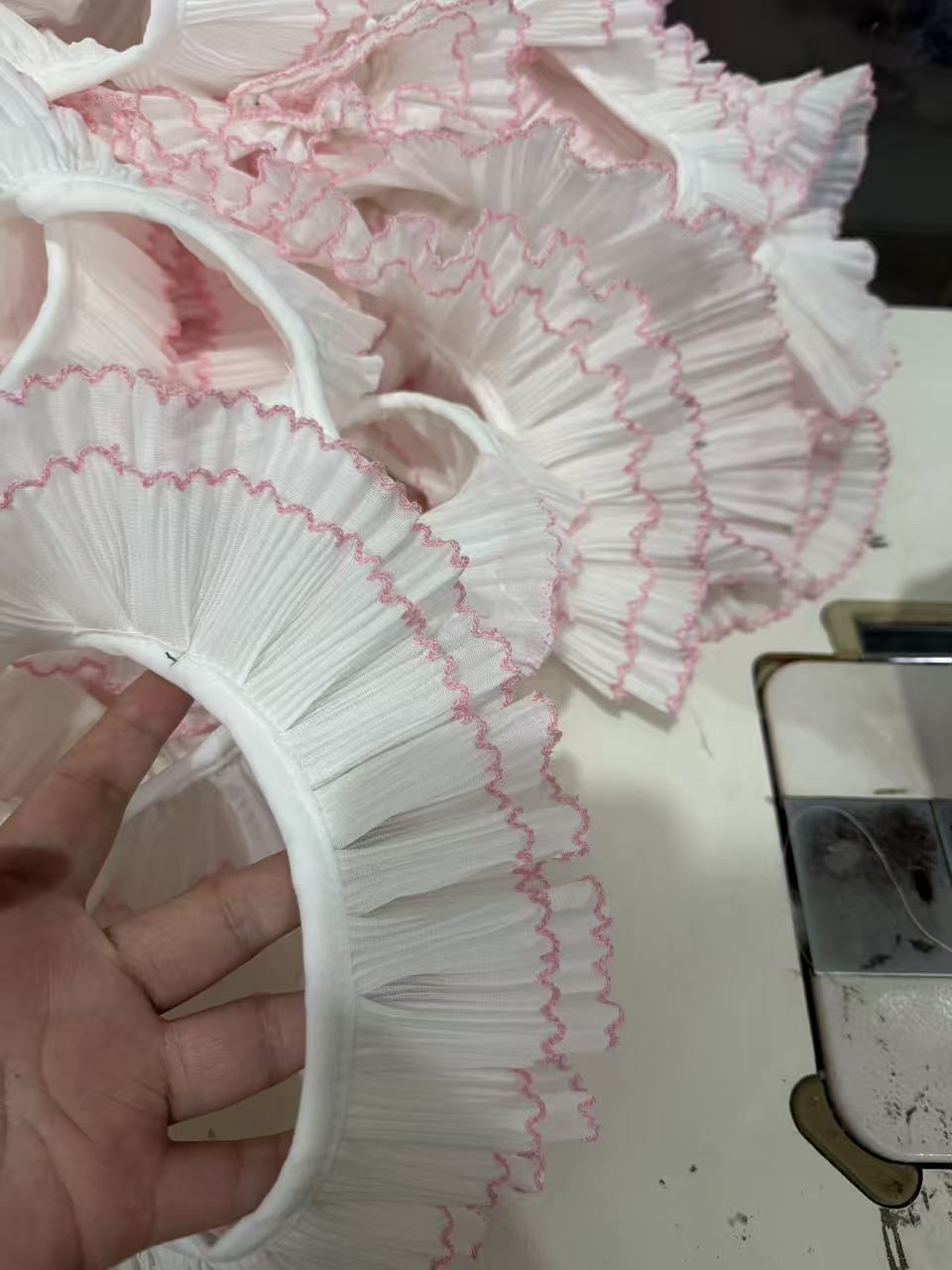 热销发饰花边曲牙花边刺绣花边帽子鞋包服装花边服装辅料花边花边辅料细节图