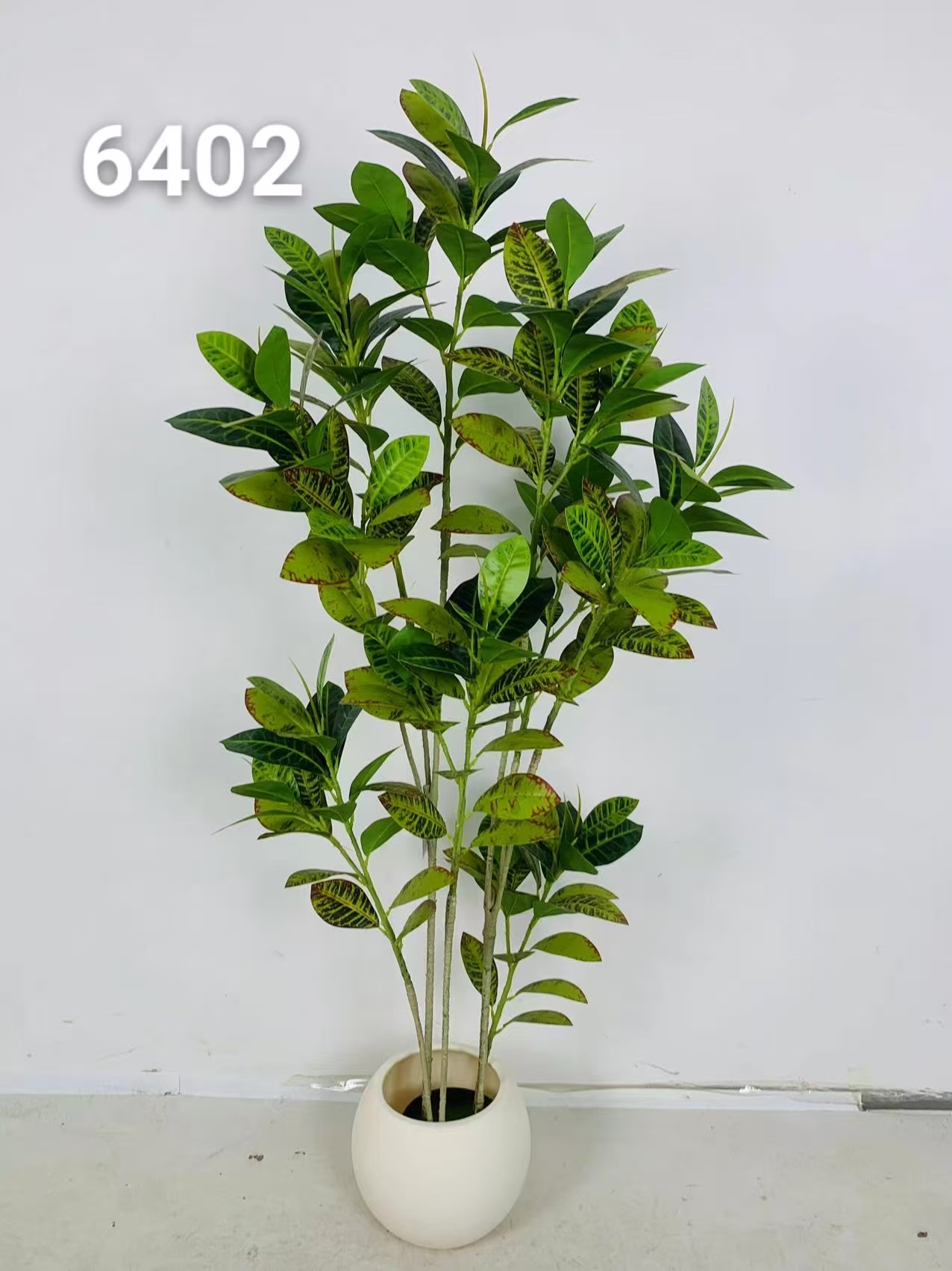 仿真工艺品植物迷你木真正低成本打造治愈系空间，热带雨林主题，可循环利用，减少资源消耗，酒店大堂，主题餐厅，商场门廊花箱，咖啡厅花箱，露营餐吧，写字楼隔断等空间.#假绿详情图2