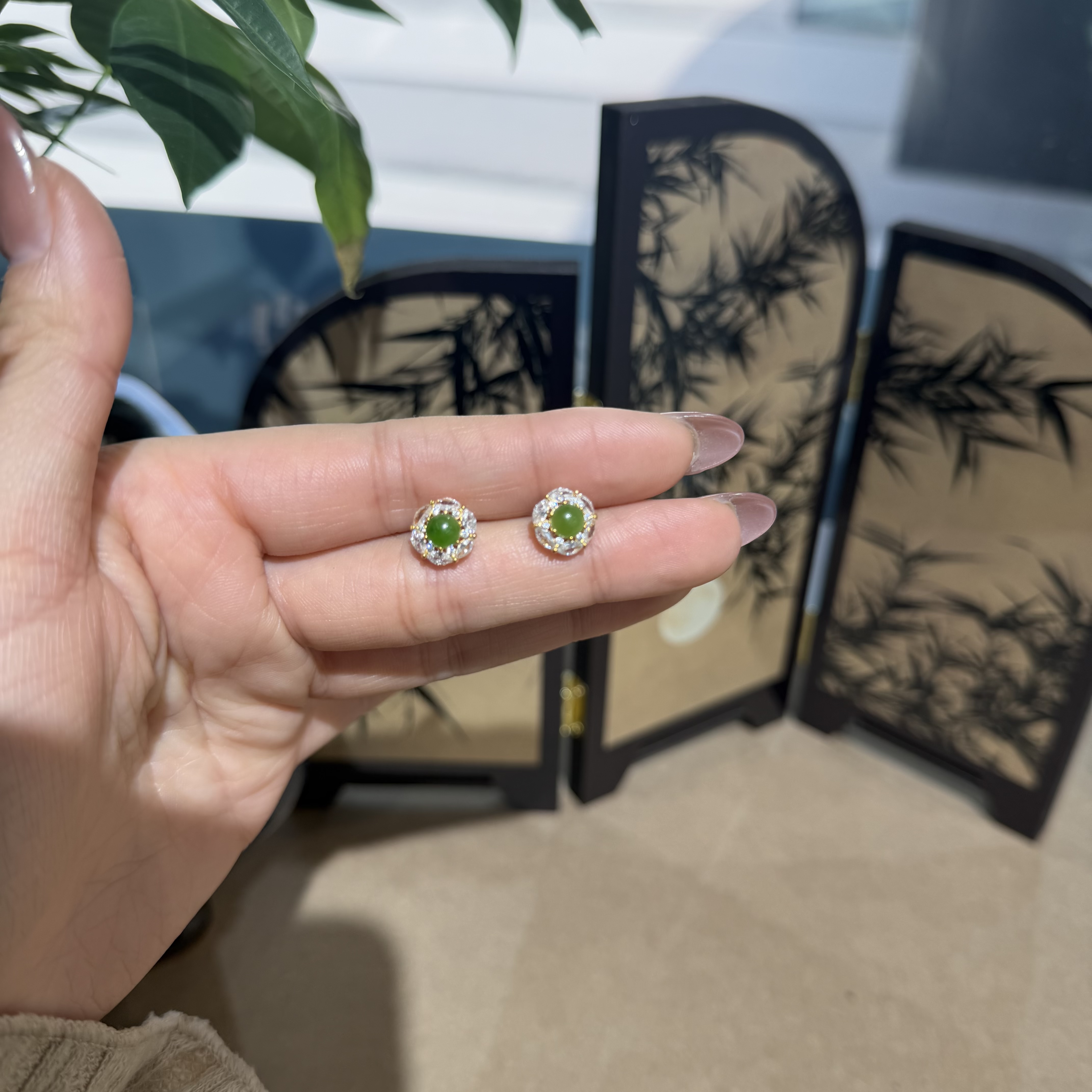 【一妃聚宝】天然和田玉碧玉耳钉女小众设计银镶耳钉时尚百搭款详情图3