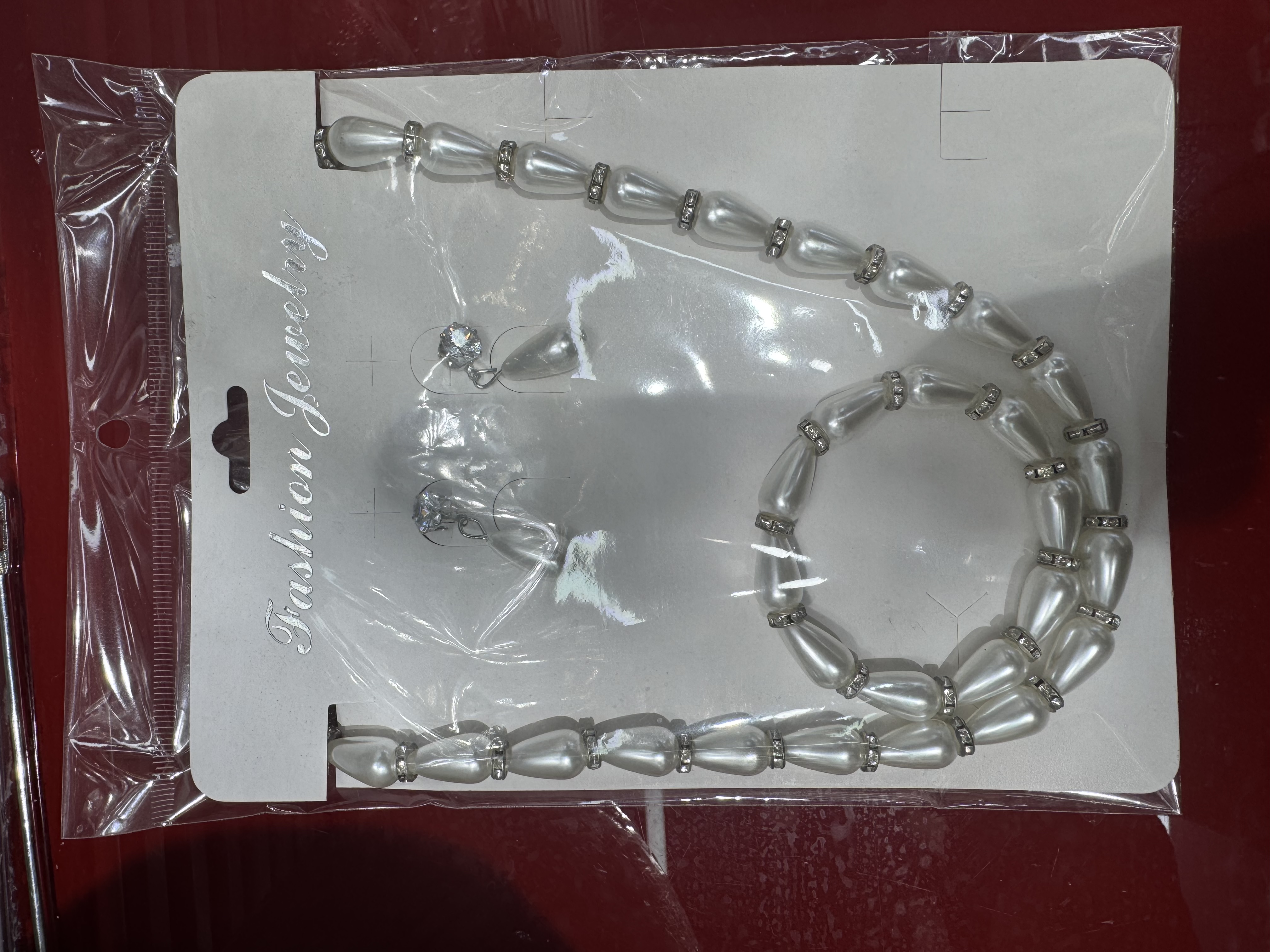 亚克力珍珠项链，非洲流行饰品，欢迎新老客户，光临，惠顾，锁骨链
