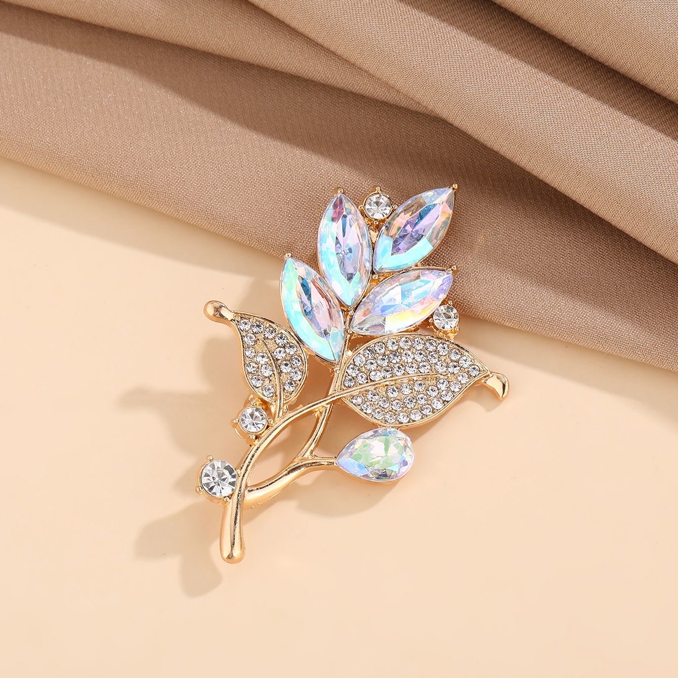 时尚女士水晶树叶胸服装装饰韩版收腰胸针配饰简约百搭详情图7