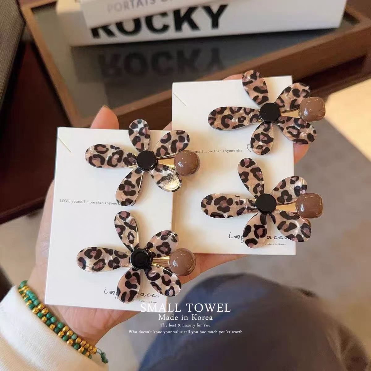 Imported high-end retro coffee-colored leopard print flower side clips, bangs, hair clips, hair accessories, children's hair clips, and duck bill clips from Dongdaemun, South Korea detail image 3