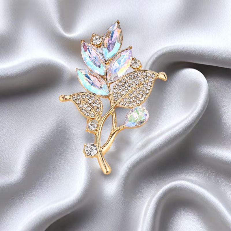 时尚女士水晶树叶胸服装装饰韩版收腰胸针配饰简约百搭白底实物图