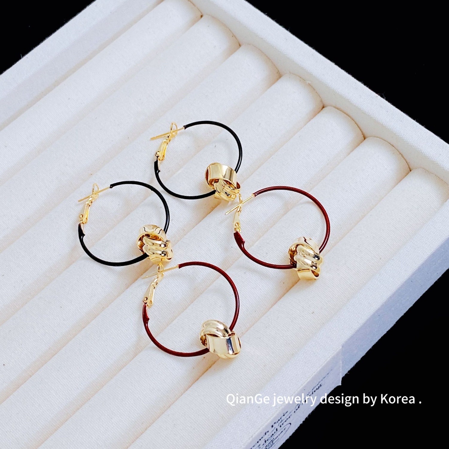 Retro Hong Kong-style glazed ring earrings, the same style as Tan Songyun's s925 silver needle earrings, with a fashionable and stylish design Item Picture