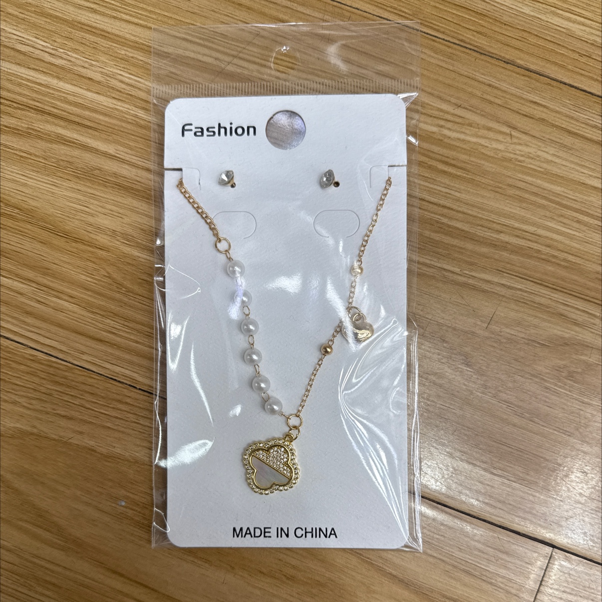 时尚简约长款项链女款珍珠钛钢饰男士宠物挂饰十二生肖吊坠