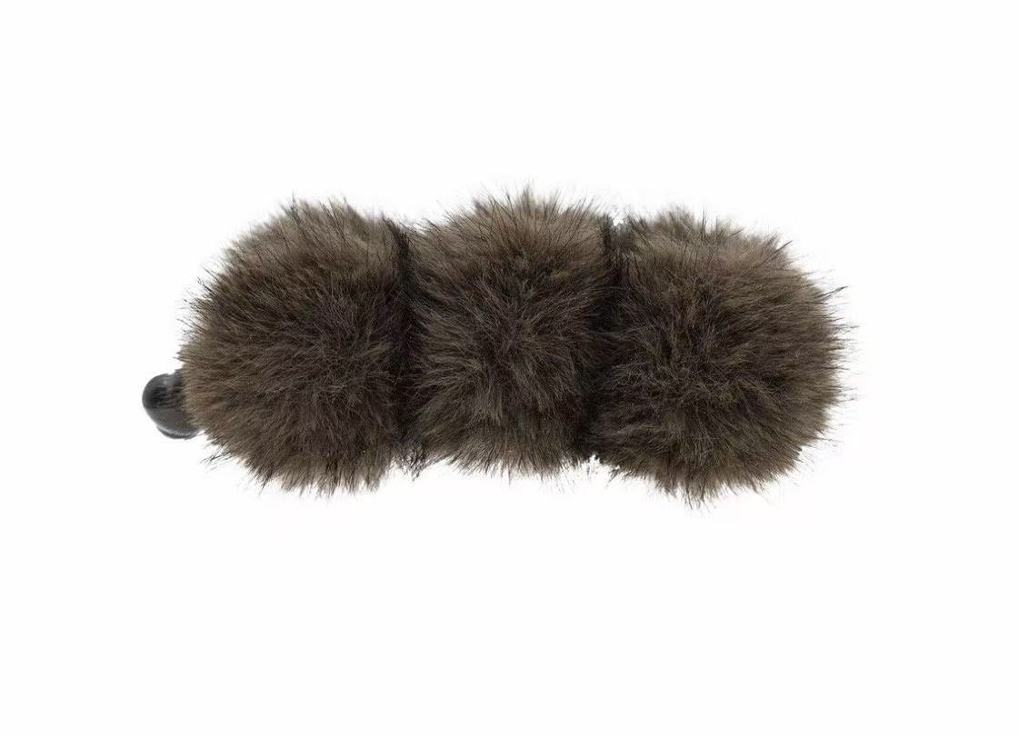 可爱新款秋冬毛绒球球发夹女2025新款马尾竖夹盘发香蕉夹温柔气质发卡发饰白底实物图