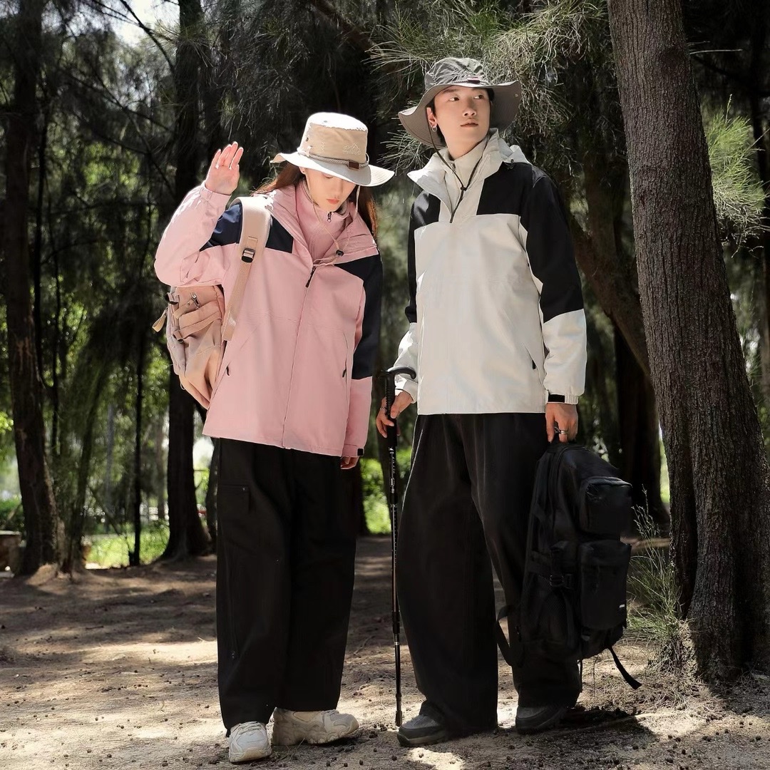 Outdoor three-in-one soft shell down jacket, men's hooded windproof and waterproof mountaineering and hiking sportswear, three-in-one down jacket detail image 4