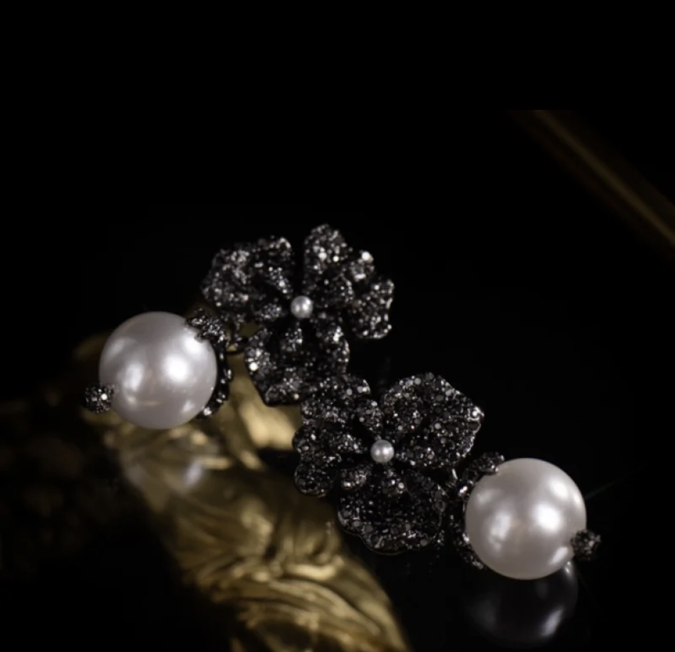 伊饰丽中古Vintage复古高级感轻奢花朵珍珠耳环百搭耳饰耳钉女