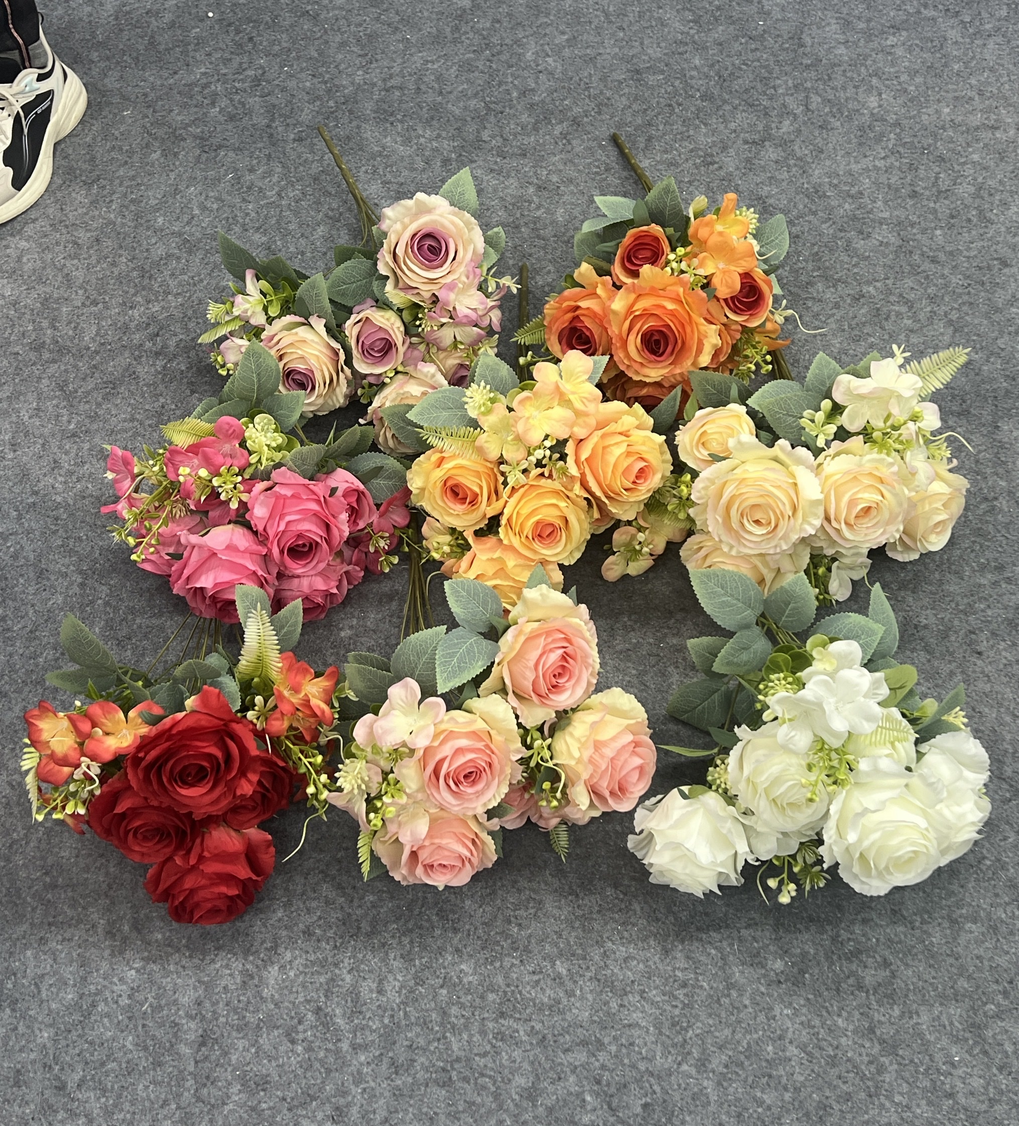 仿真假花五朵塑料花装饰摆件室内外家居装饰用品塑胶仿真花束细节图