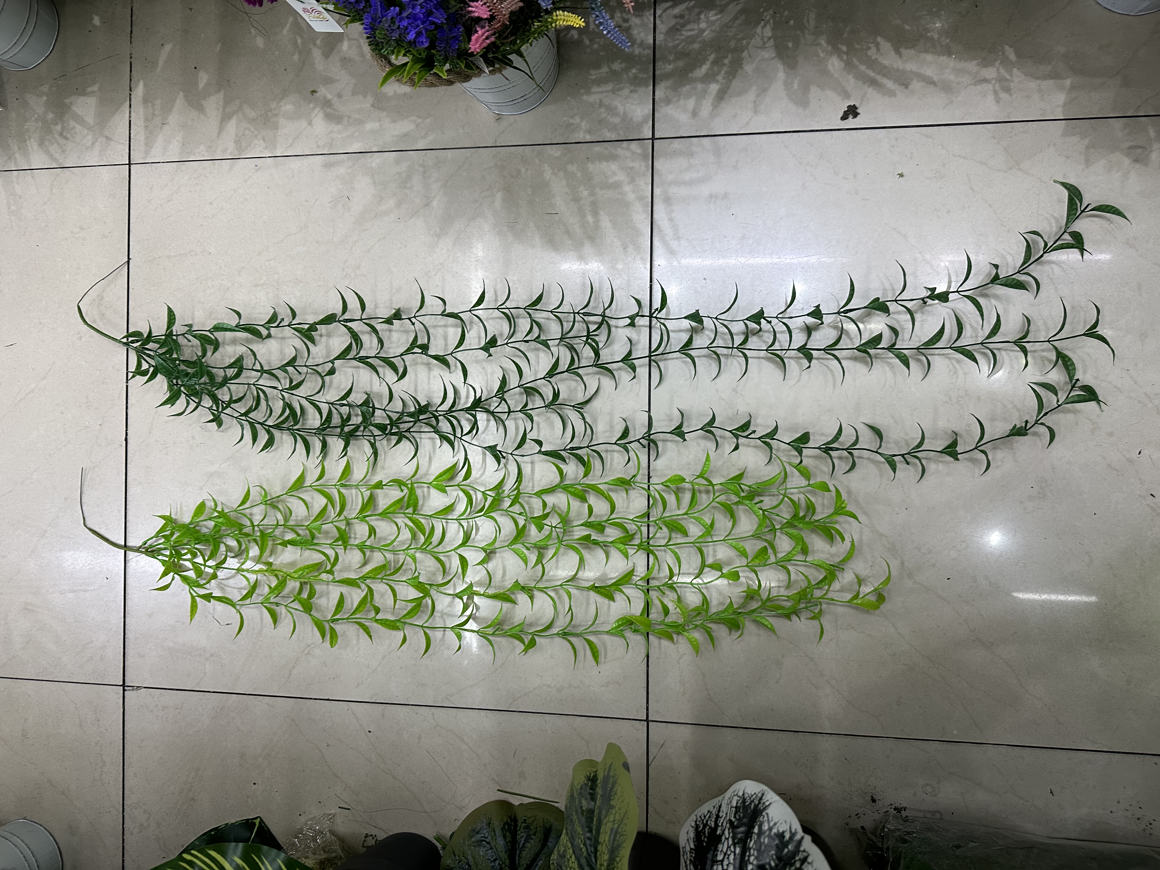 批发仿真蕨类植物壁挂波斯蕨叶婚庆酒吧墙面装饰配材仿真垂吊绿植产品图