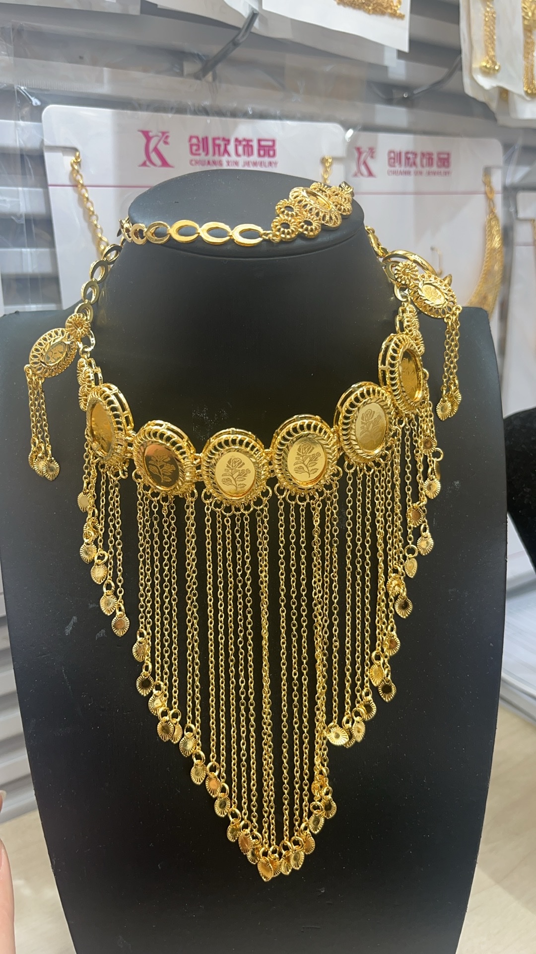 铜两件套水晶锆石瓜链套链头饰时尚饰品配饰女款铜两件套水晶锆石瓜链套链头饰时尚饰品配饰女款铜两件套水晶锆石瓜链套链头饰时尚白底实物图